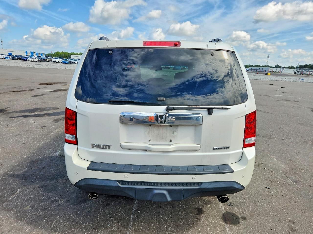 2012 Honda Pilot White vin: 5FNYF3H97CB012710