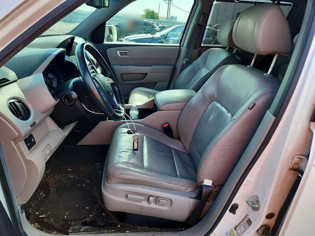 2012 Honda Pilot White vin: 5FNYF3H97CB012710