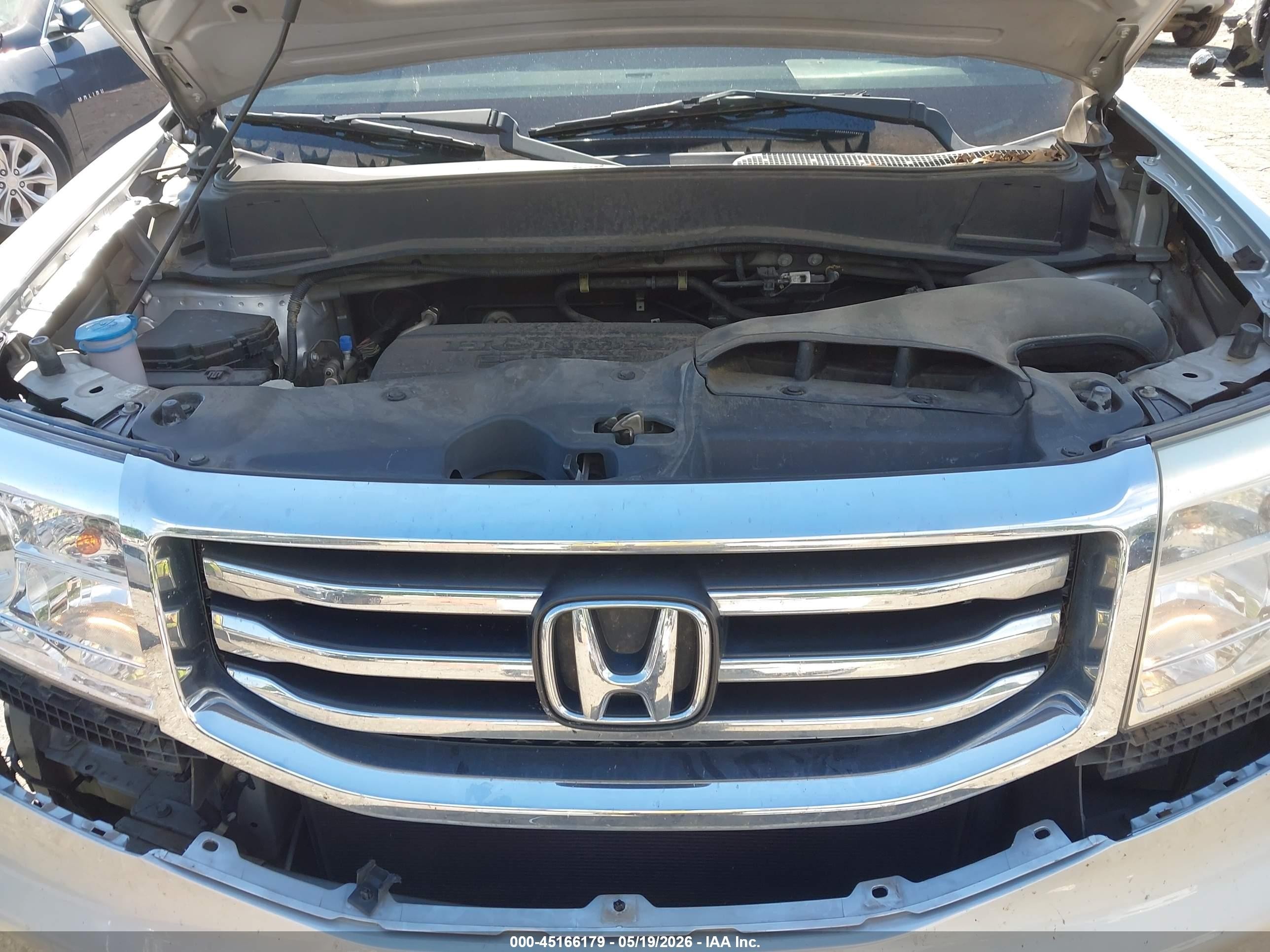 2014 Honda Pilot Touring Silver vin: 5FNYF3H97EB020924