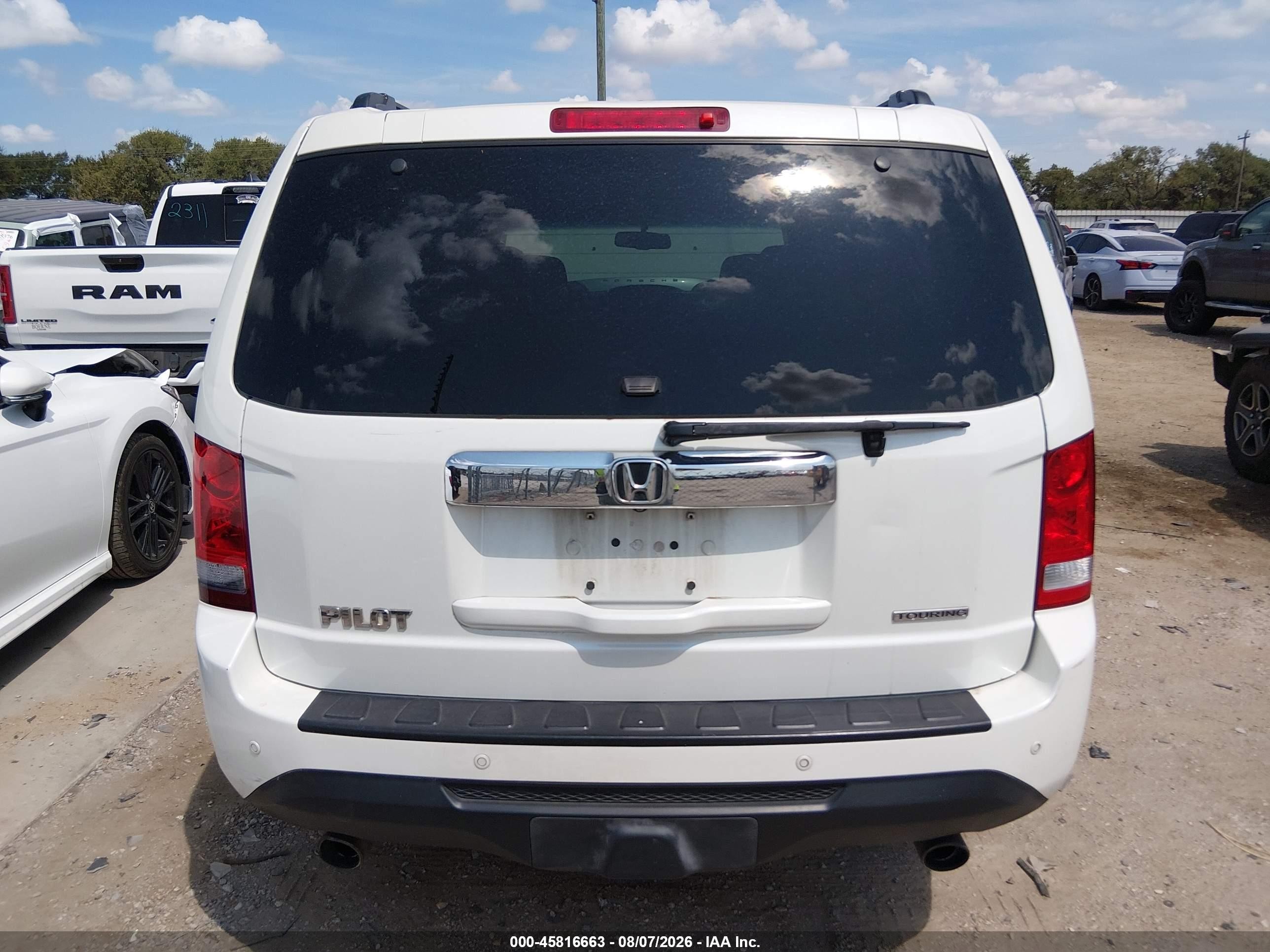 2014 Honda Pilot Touring White vin: 5FNYF3H97EB028246