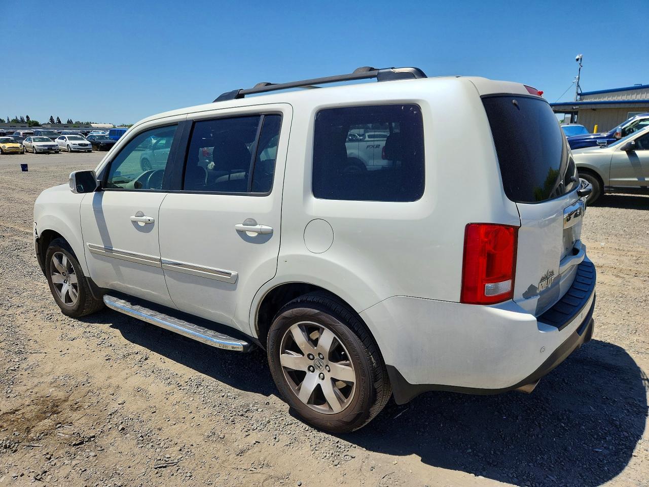 2015 Honda Pilot Touring White vin: 5FNYF3H97FB017894