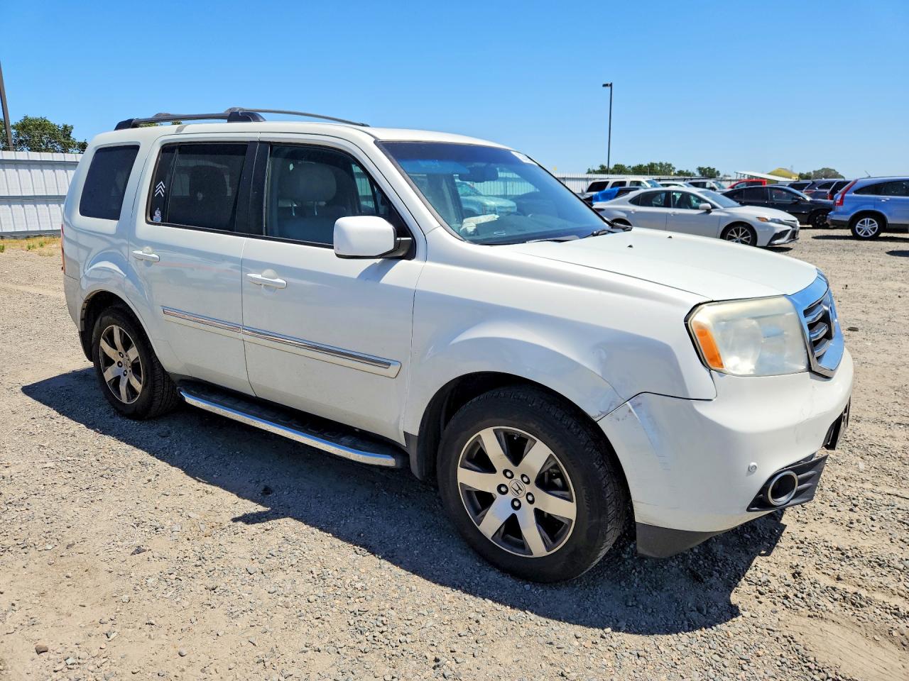 2015 Honda Pilot Touring White vin: 5FNYF3H97FB017894