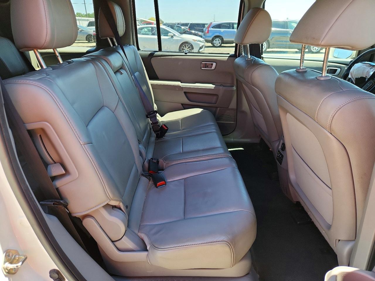2015 Honda Pilot Touring White vin: 5FNYF3H97FB017894