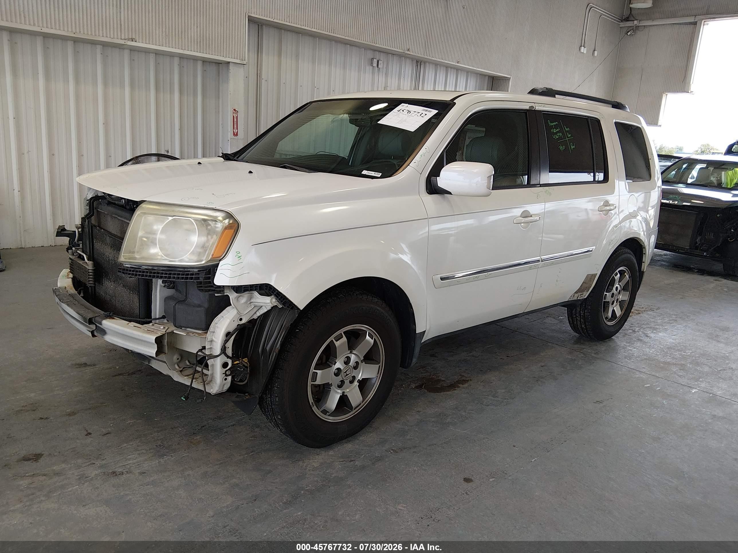 2011 Honda Pilot Touring White vin: 5FNYF3H98BB046198