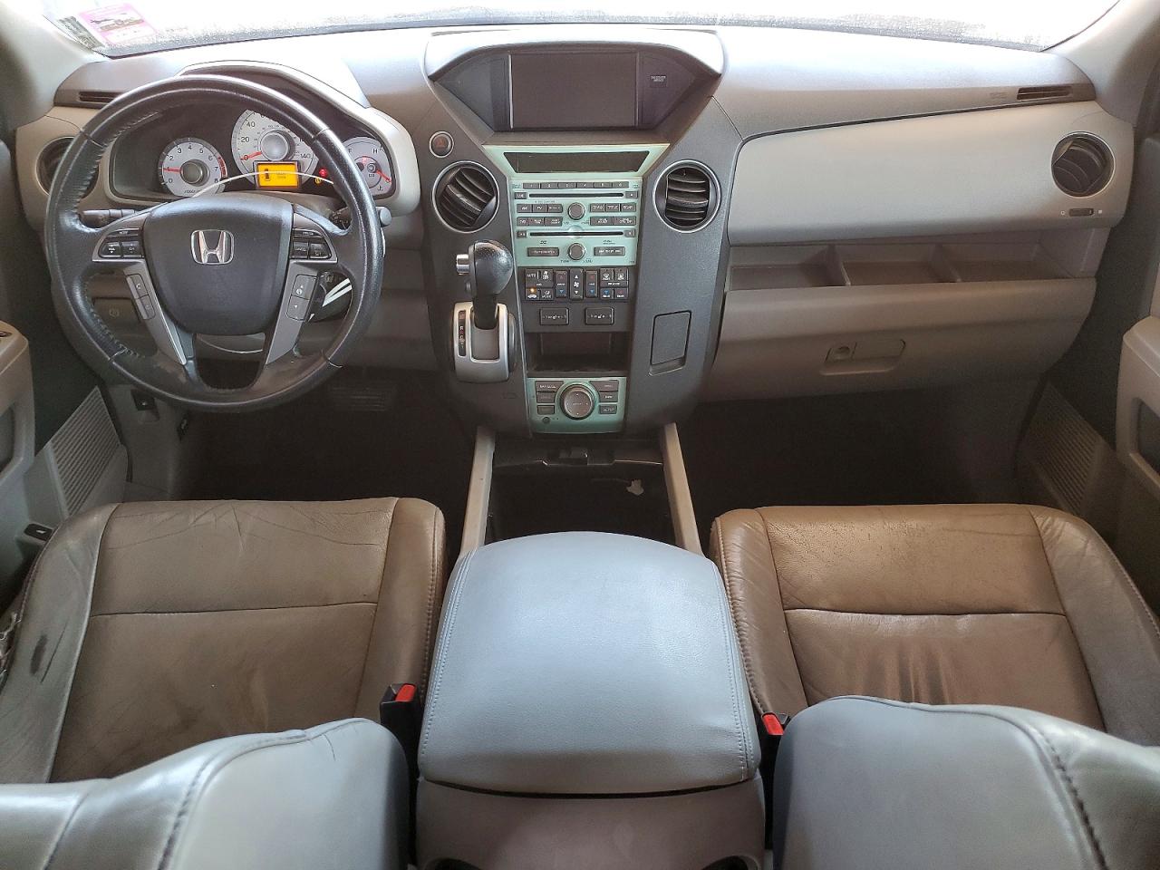 2011 Honda Pilot Touring White vin: 5FNYF3H98BB052003
