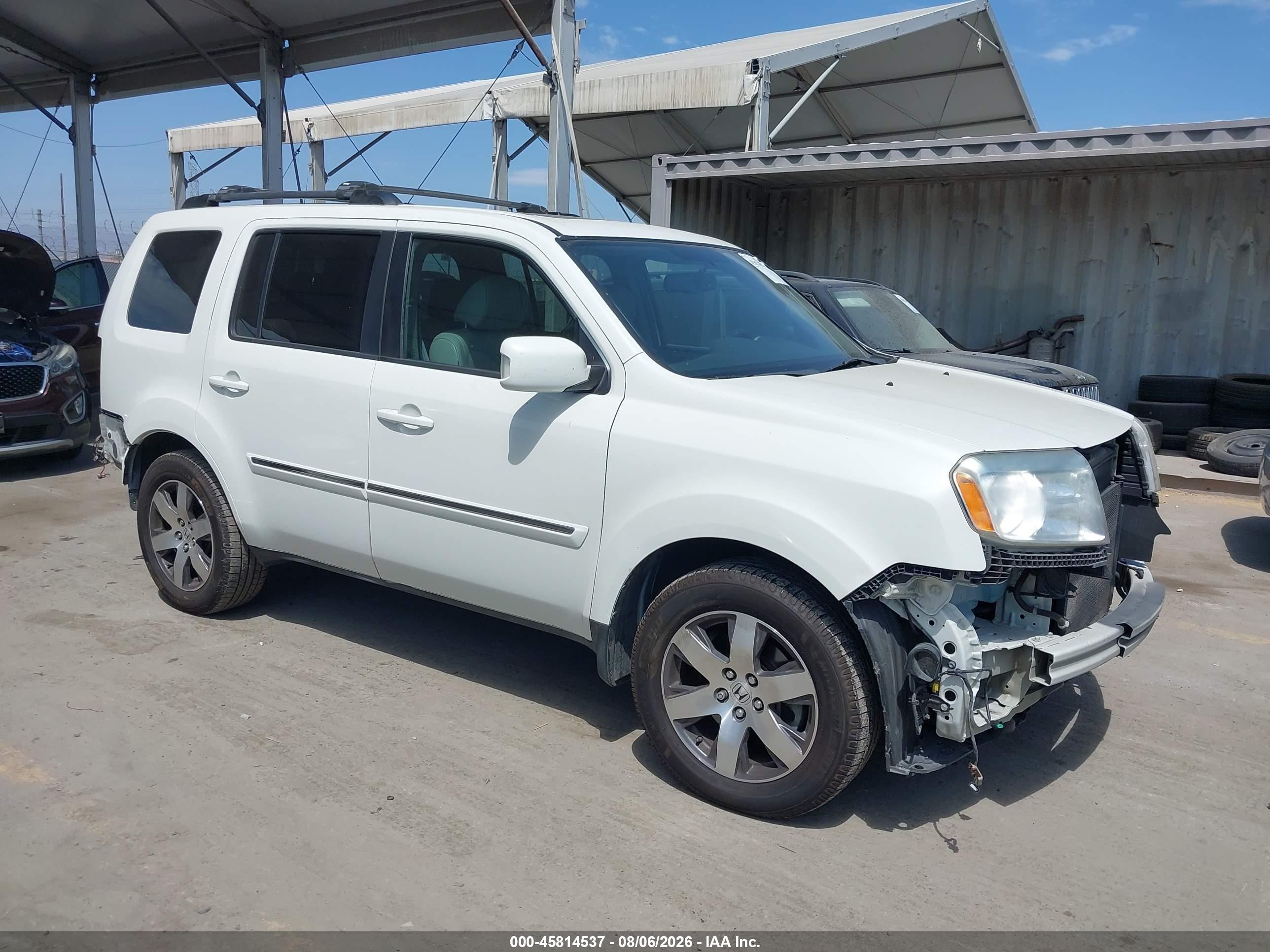 2013 Honda Pilot Touring Белый vin: 5FNYF3H98DB008523