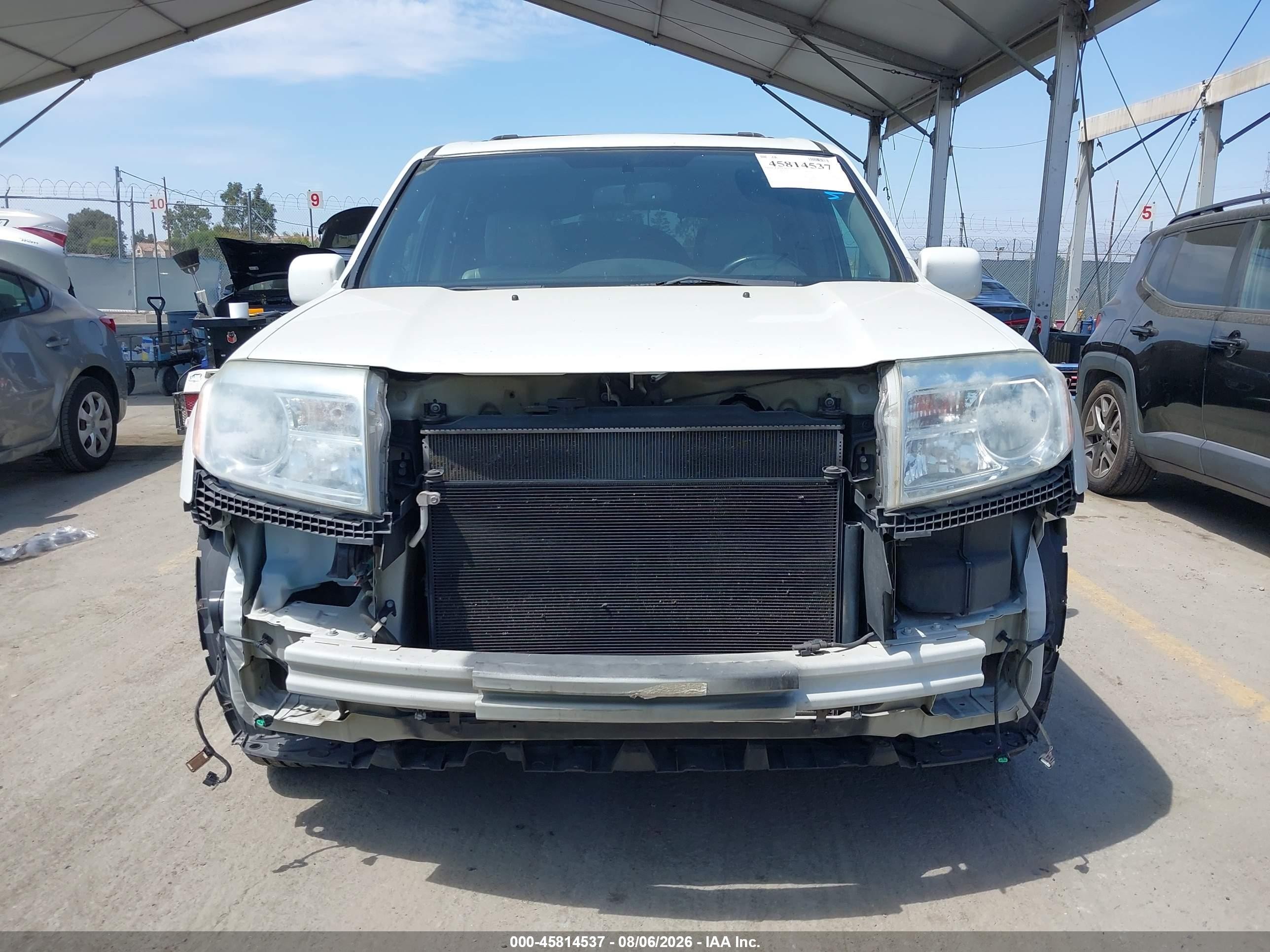 2013 Honda Pilot Touring Белый vin: 5FNYF3H98DB008523