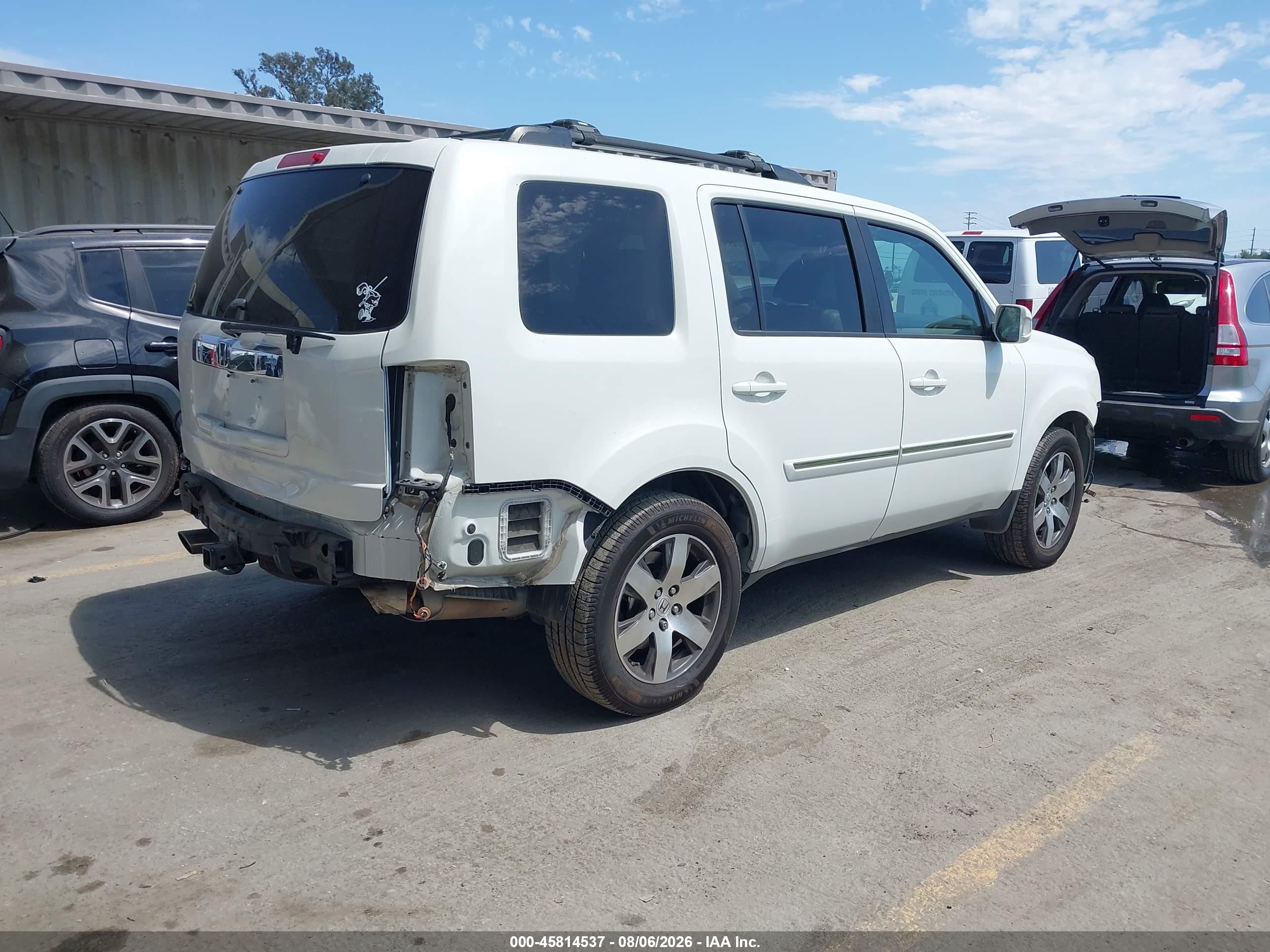 2013 Honda Pilot Touring Белый vin: 5FNYF3H98DB008523