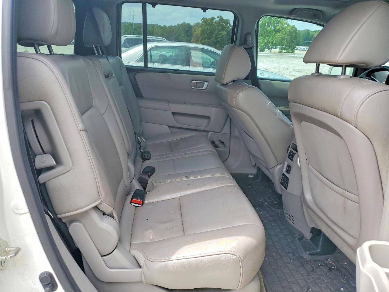 2014 Honda Pilot Touring White vin: 5FNYF3H98EB028708