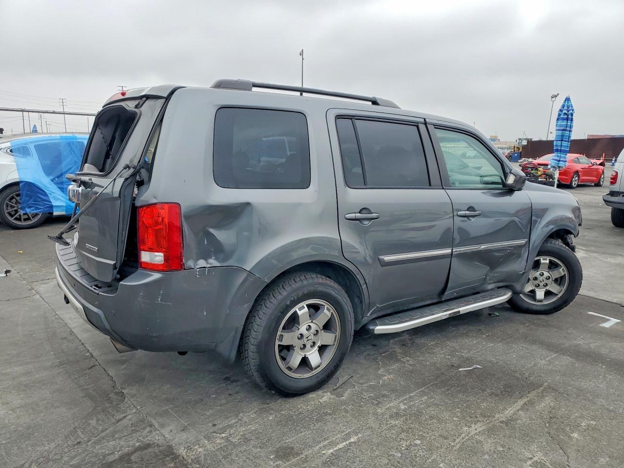 2011 Honda Pilot Touring Gray vin: 5FNYF3H99BB008723