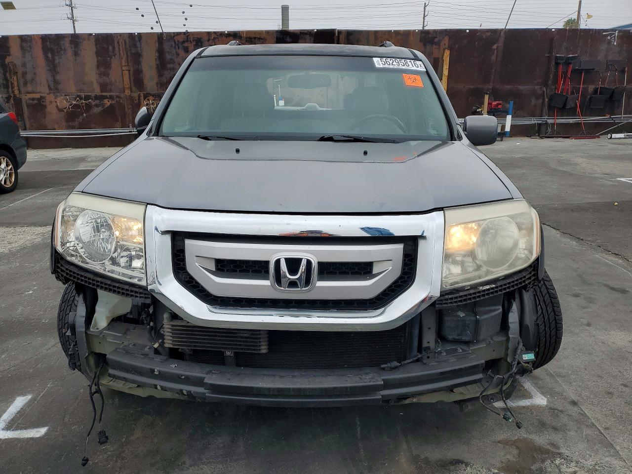 2011 Honda Pilot Touring Gray vin: 5FNYF3H99BB008723