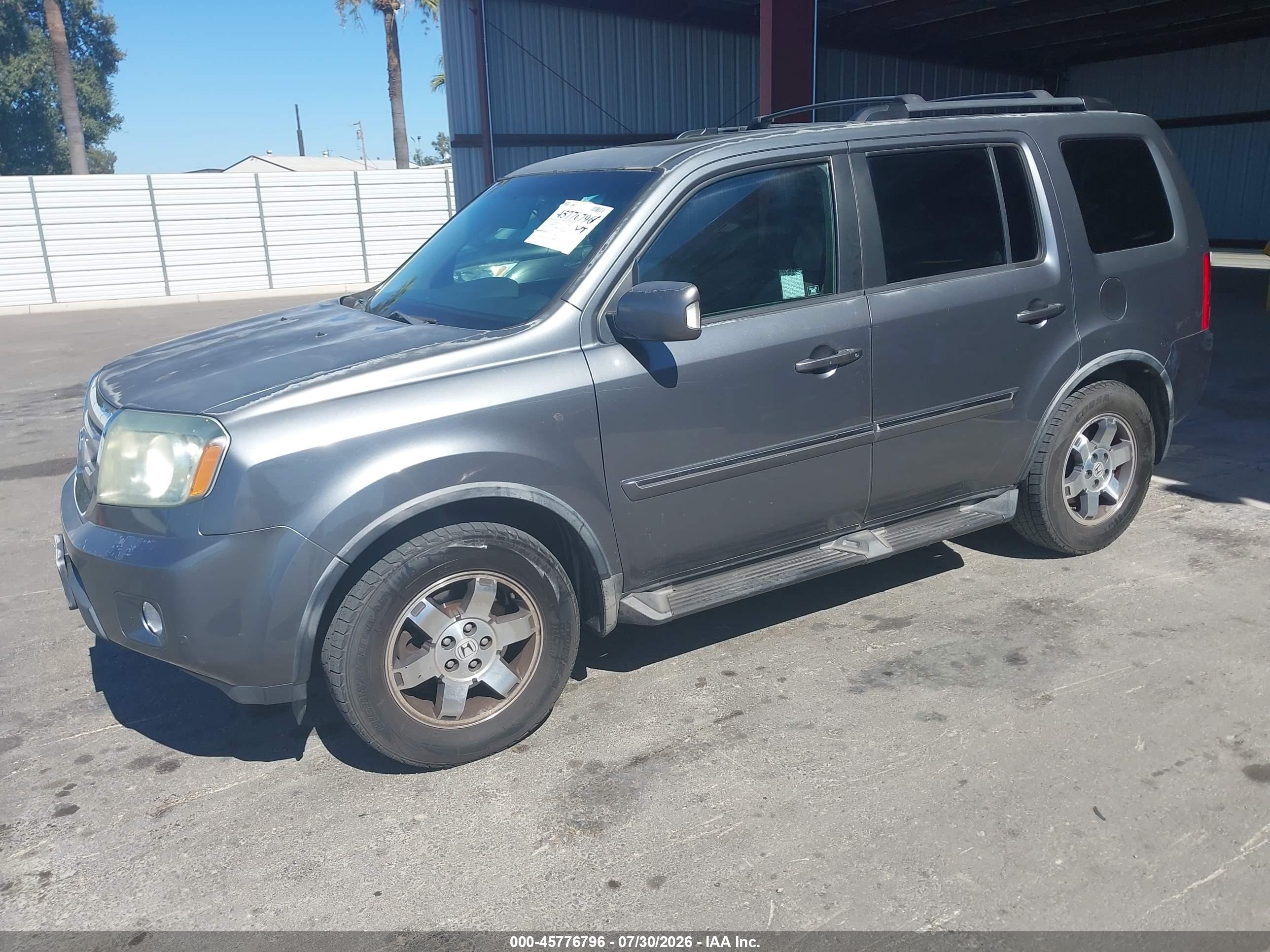 2011 Honda Pilot Touring Gray vin: 5FNYF3H99BB015123