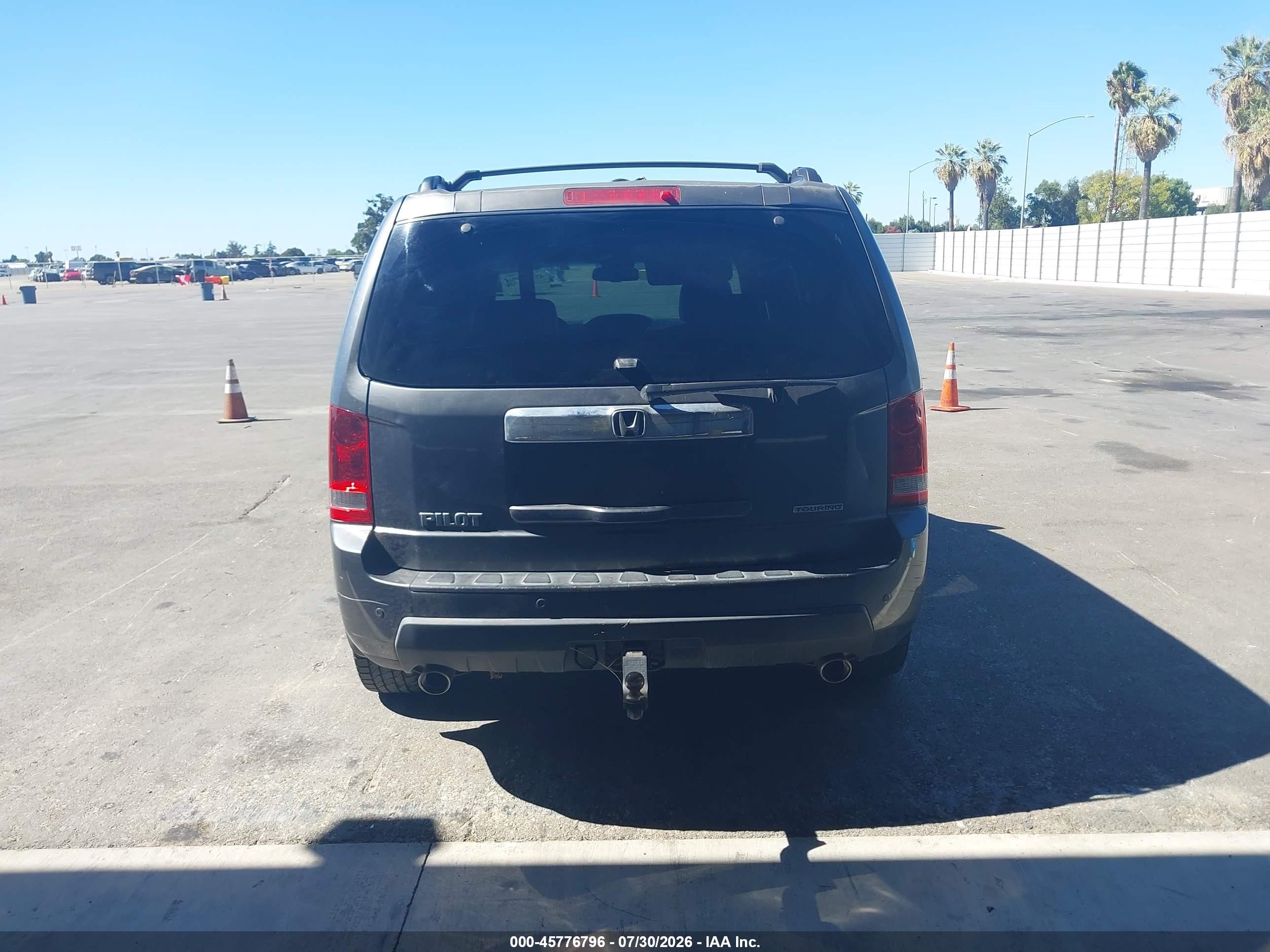 2011 Honda Pilot Touring Gray vin: 5FNYF3H99BB015123