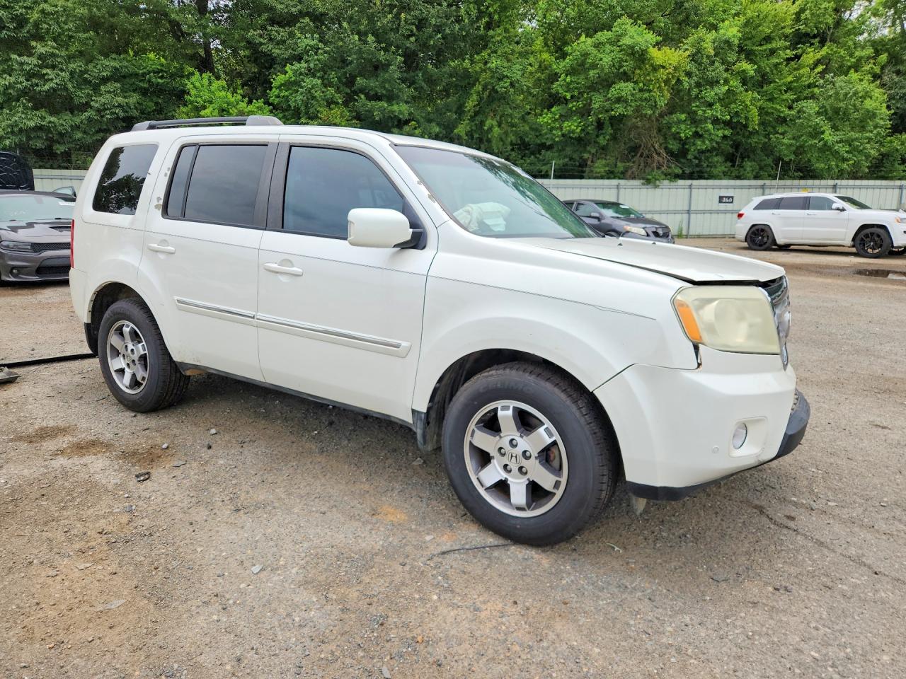 2011 Honda Pilot White vin: 5FNYF3H99BB032357