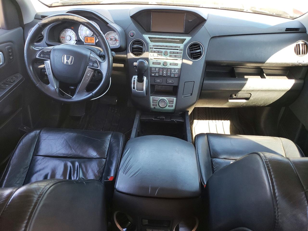 2011 Honda Pilot Touring Silver vin: 5FNYF3H99BB035792