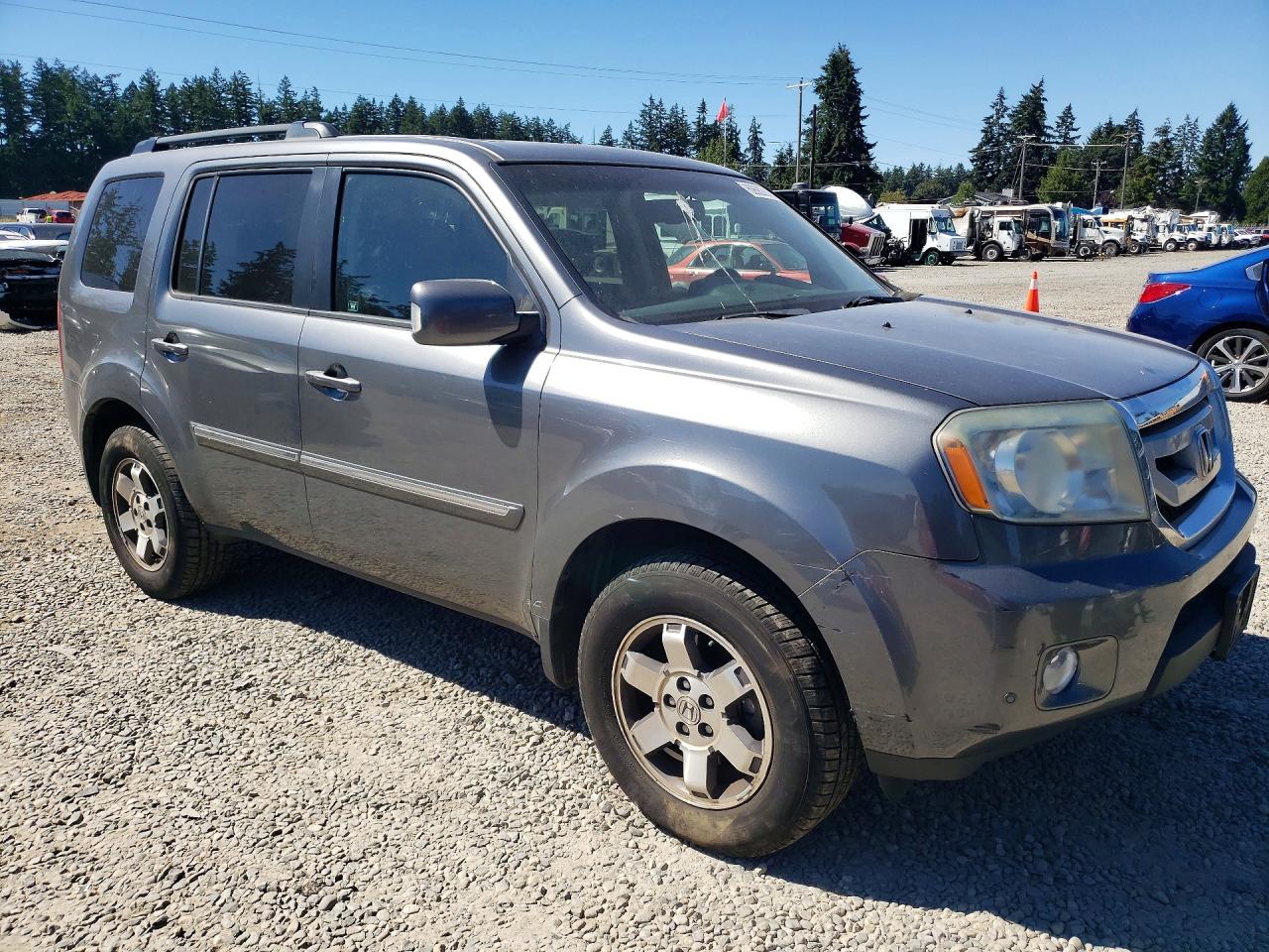 2011 Honda Pilot Touring Silver vin: 5FNYF3H99BB035792
