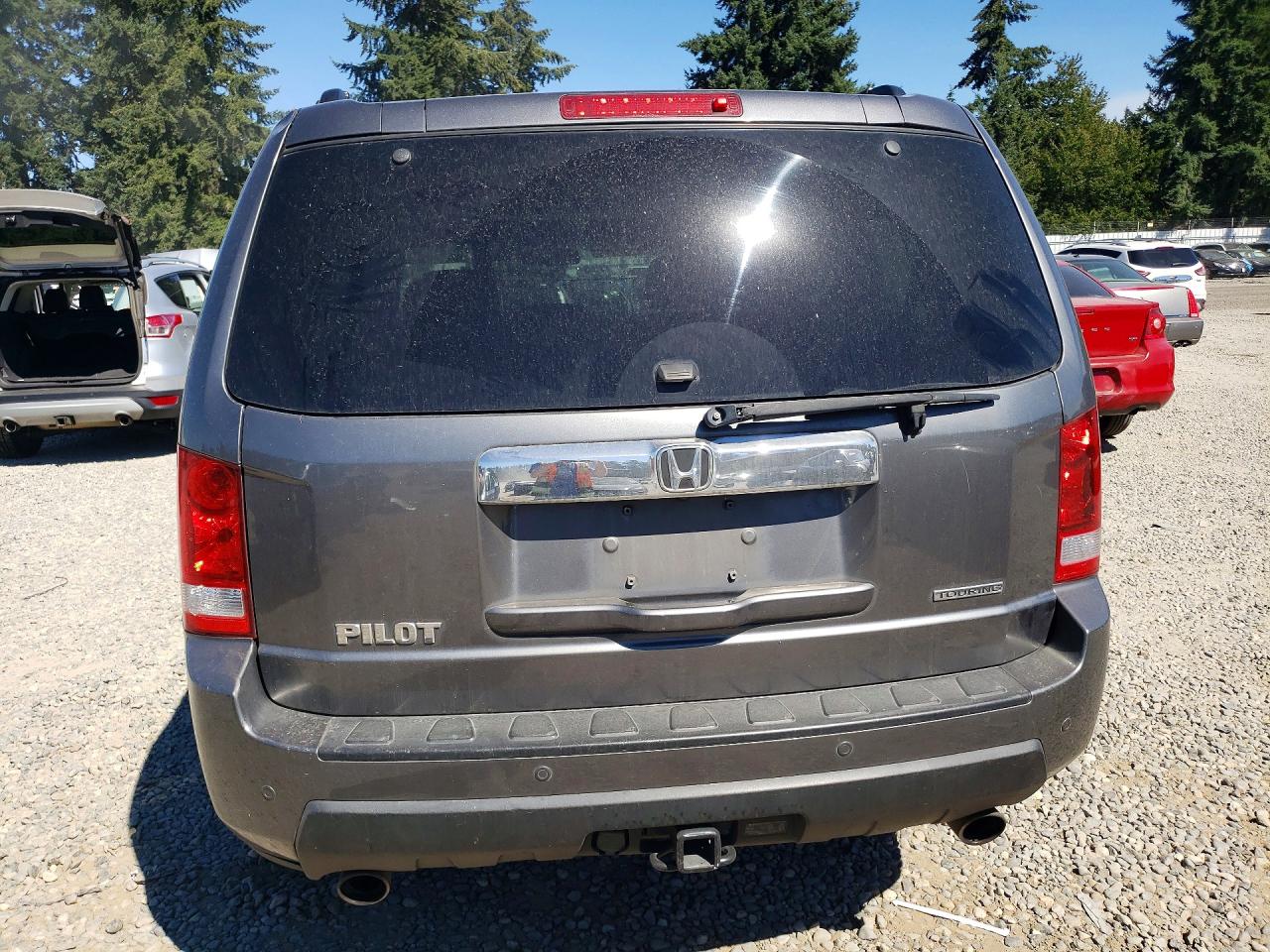 2011 Honda Pilot Touring Silver vin: 5FNYF3H99BB035792