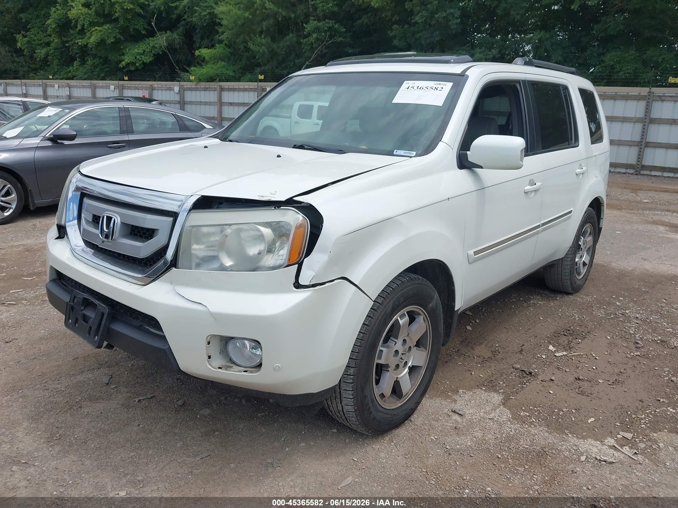 2011 Honda Pilot Touring Белый vin: 5FNYF3H99BB050857