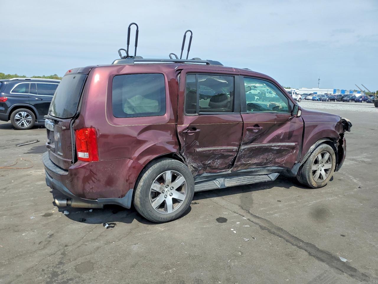 2012 Honda Pilot Touring Burgundy vin: 5FNYF3H99CB040508