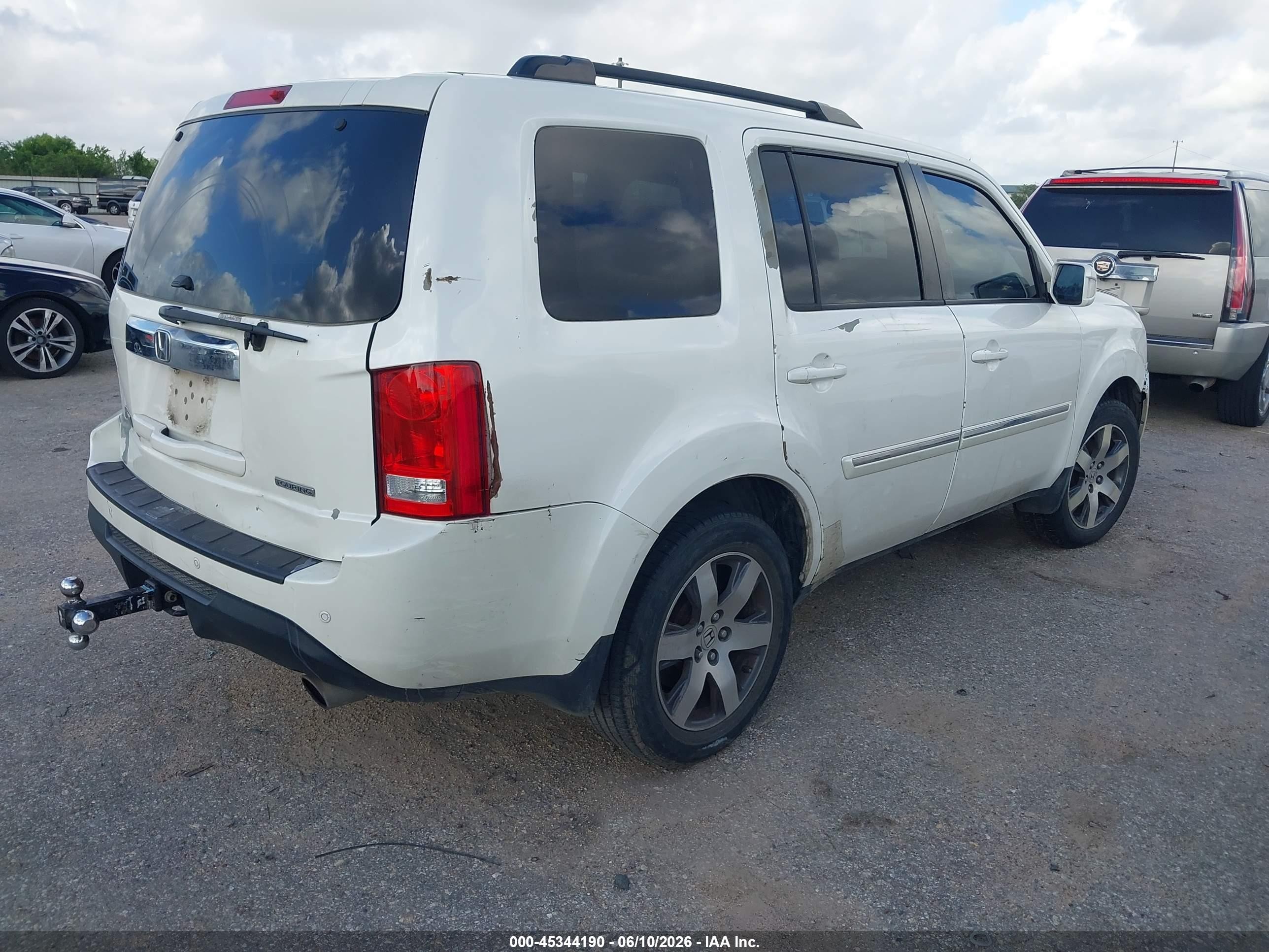 2013 Honda Pilot Touring White vin: 5FNYF3H99DB026383
