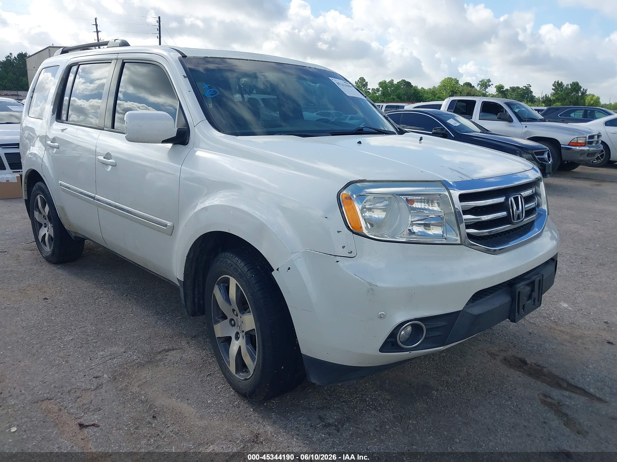 2013 Honda Pilot Touring White vin: 5FNYF3H99DB026383