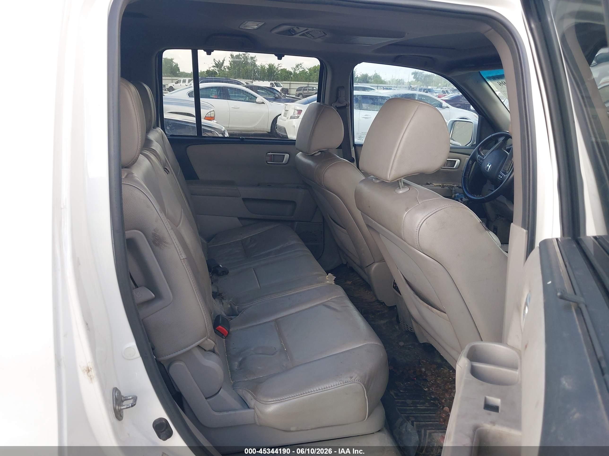 2013 Honda Pilot Touring White vin: 5FNYF3H99DB026383