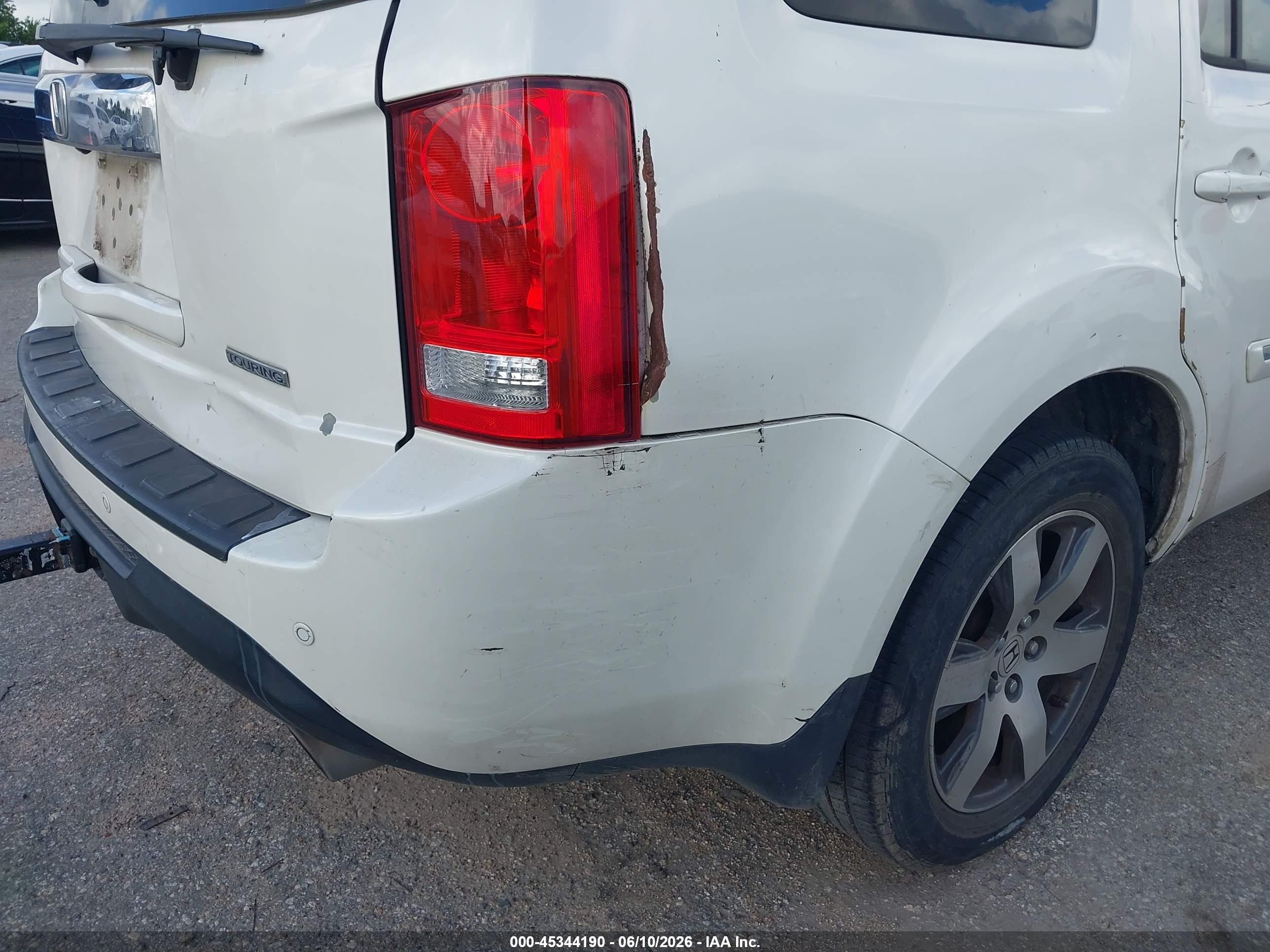 2013 Honda Pilot Touring White vin: 5FNYF3H99DB026383