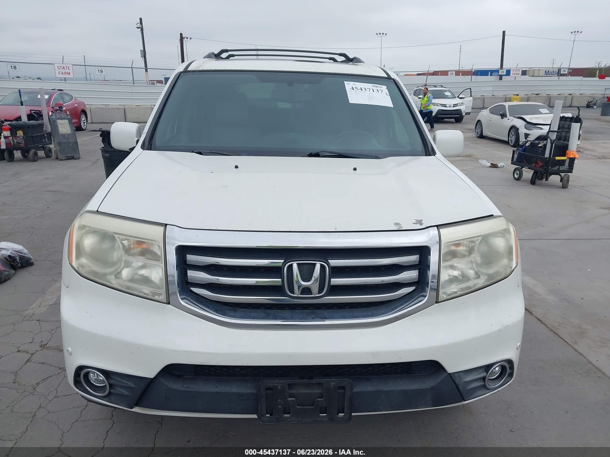 2013 Honda Pilot Touring White vin: 5FNYF3H99DB035150
