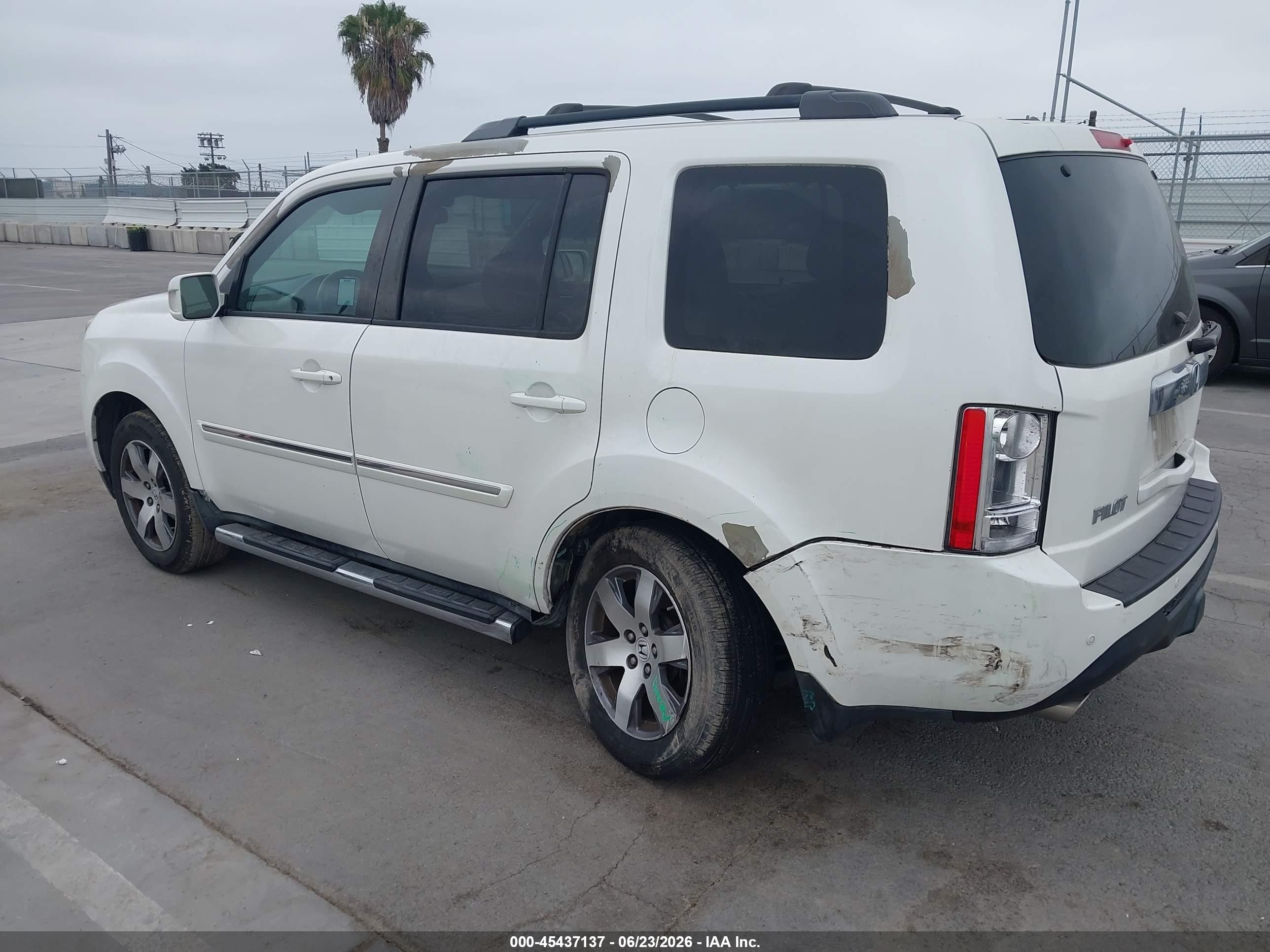 2013 Honda Pilot Touring White vin: 5FNYF3H99DB035150