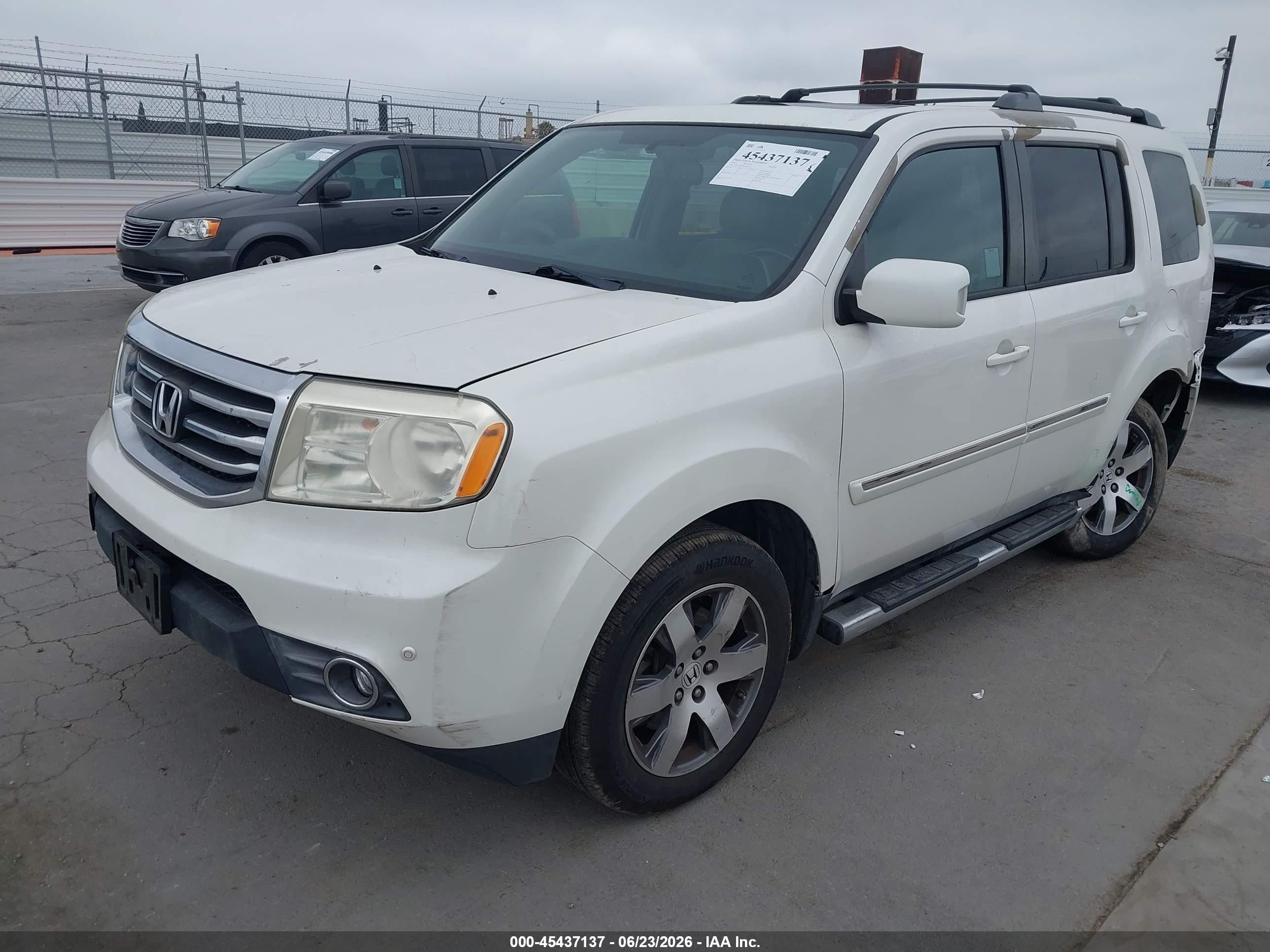2013 Honda Pilot Touring White vin: 5FNYF3H99DB035150