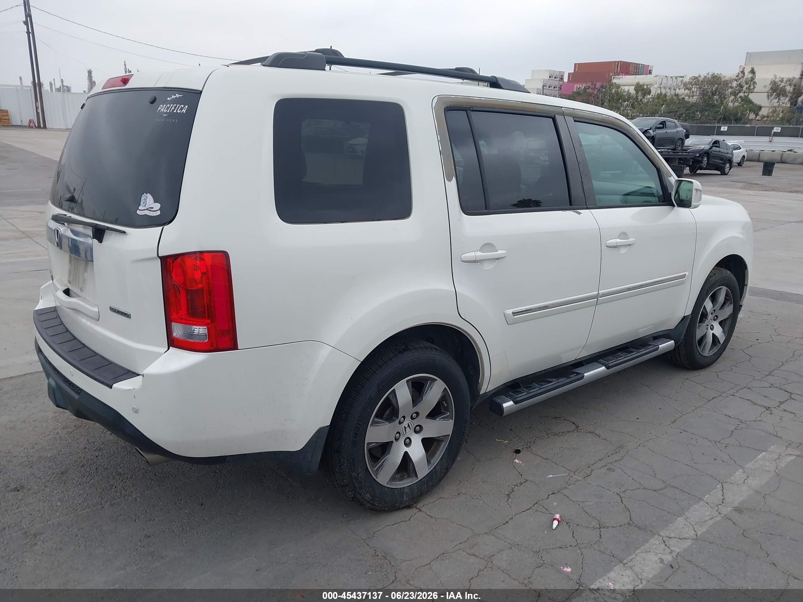 2013 Honda Pilot Touring White vin: 5FNYF3H99DB035150
