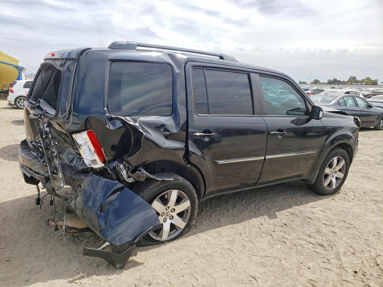 2014 Honda Pilot Touring Black vin: 5FNYF3H99EB016731