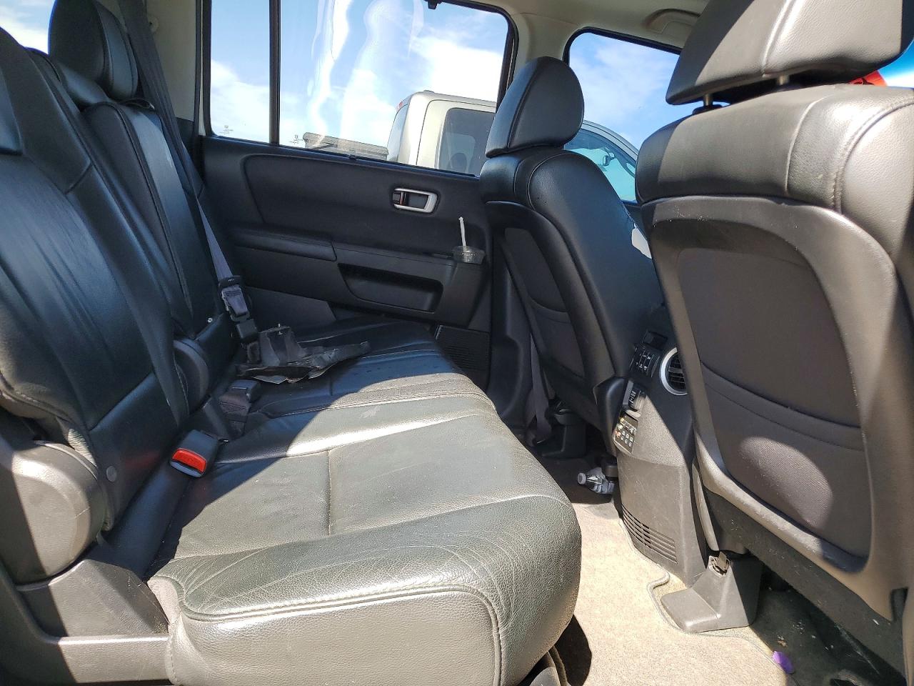 2014 Honda Pilot Touring White vin: 5FNYF3H99EB023713