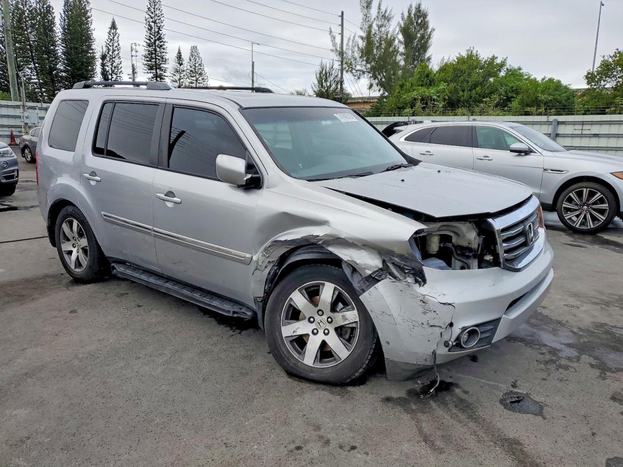 2015 Honda Pilot Touring Gray vin: 5FNYF3H99FB003883
