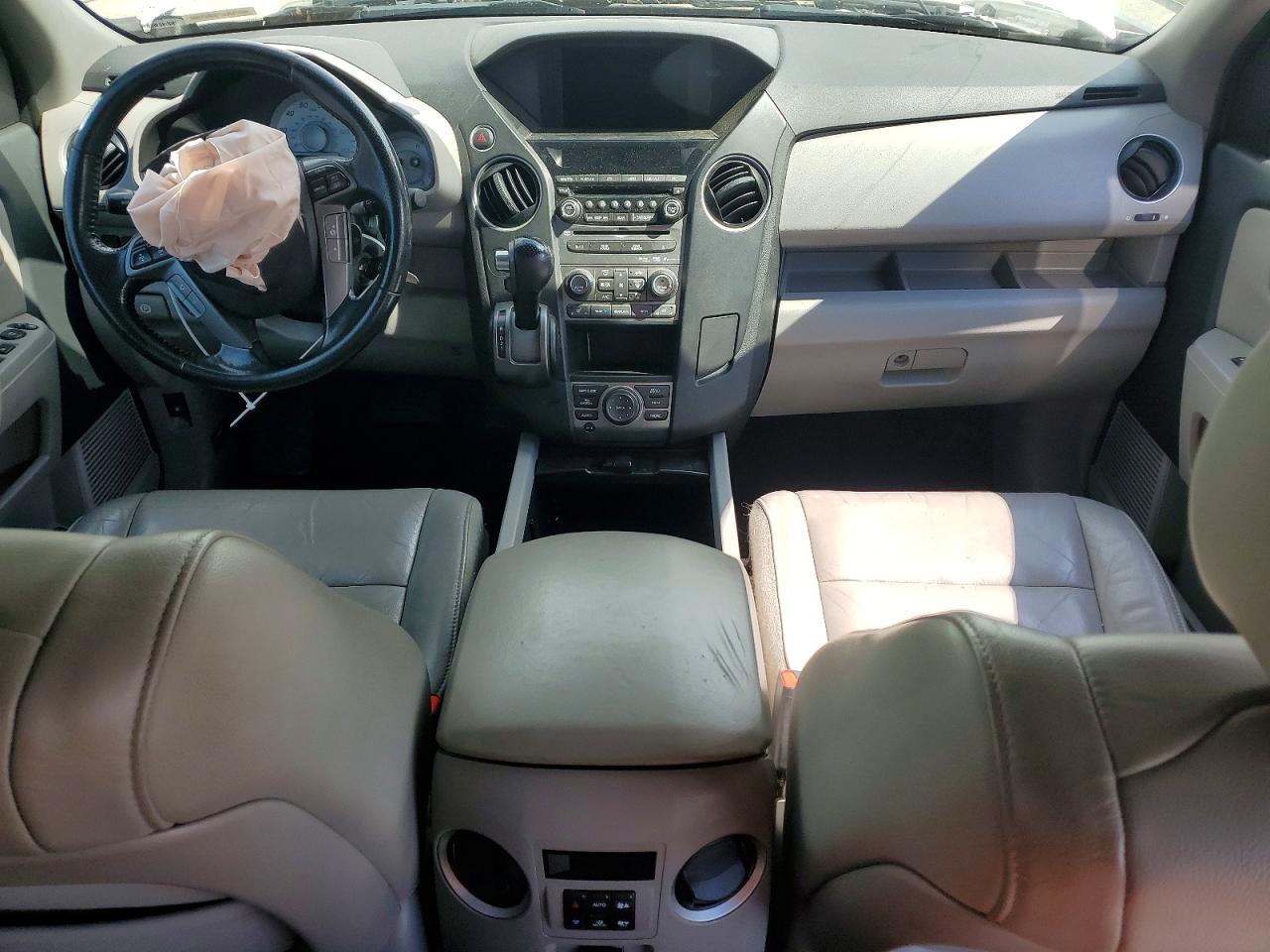 2015 Honda Pilot Touring White vin: 5FNYF3H99FB023020
