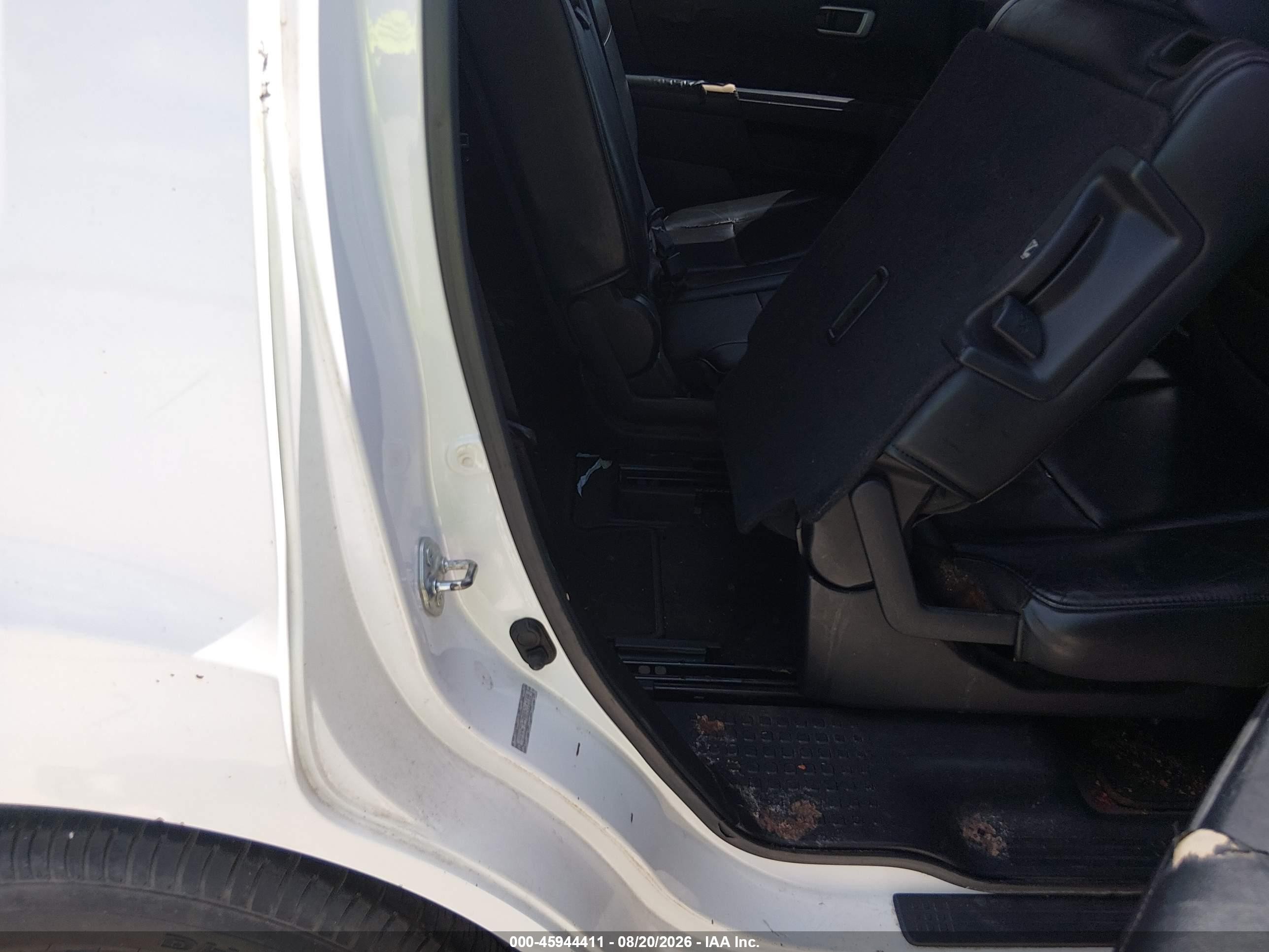 2011 Honda Pilot Touring Белый vin: 5FNYF3H9XBB016118