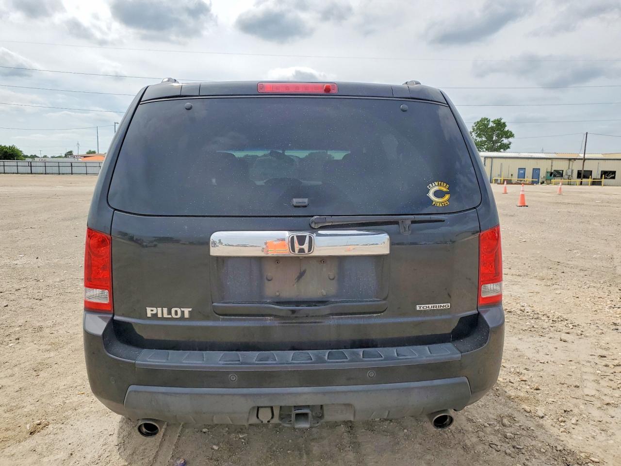 2011 Honda Pilot Touring Black vin: 5FNYF3H9XBB030682