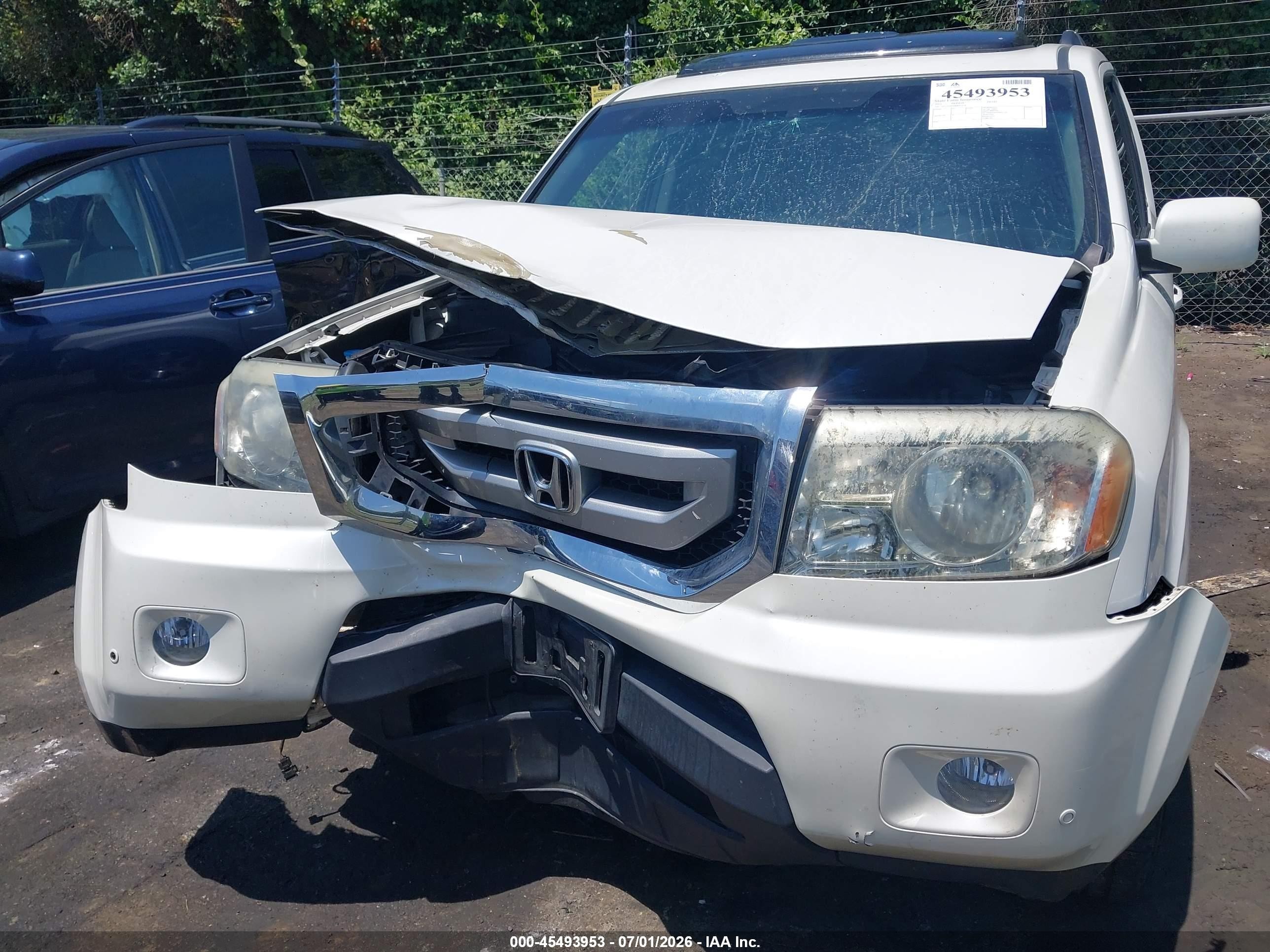 2011 Honda Pilot Touring White vin: 5FNYF3H9XBB057428