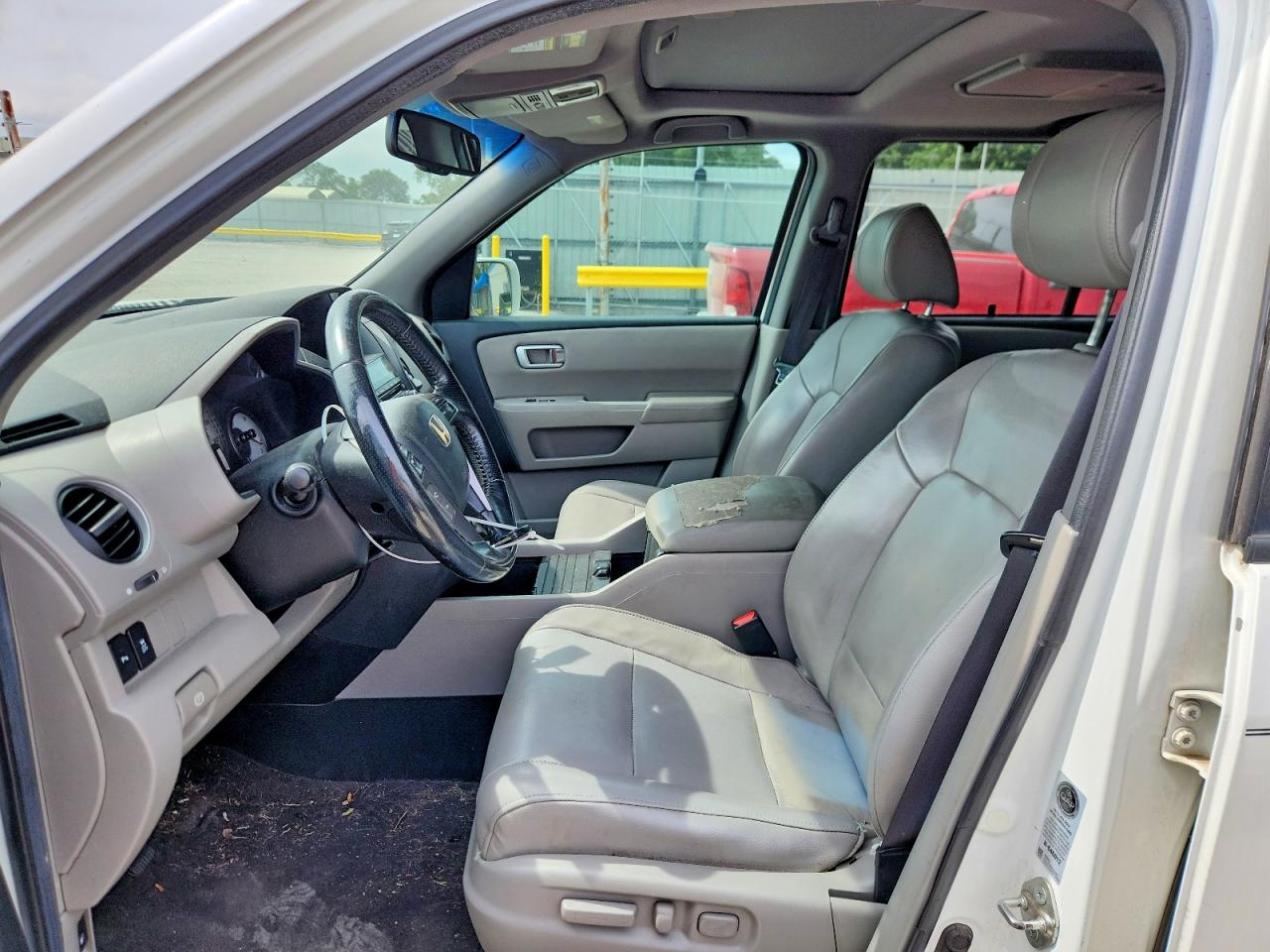2012 Honda Pilot Touring White vin: 5FNYF3H9XCB018002