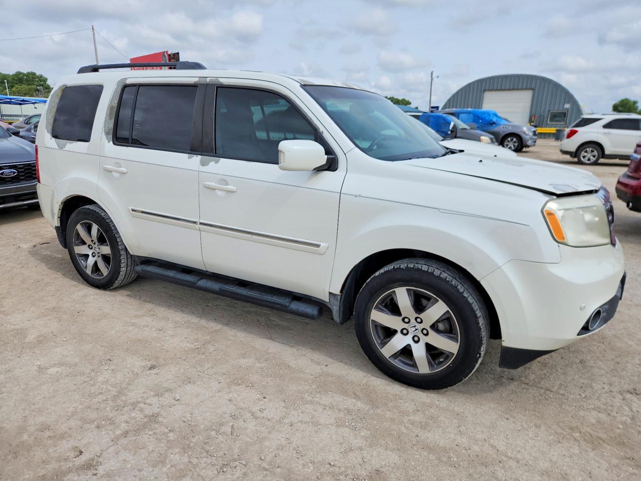 2012 Honda Pilot Touring White vin: 5FNYF3H9XCB018002