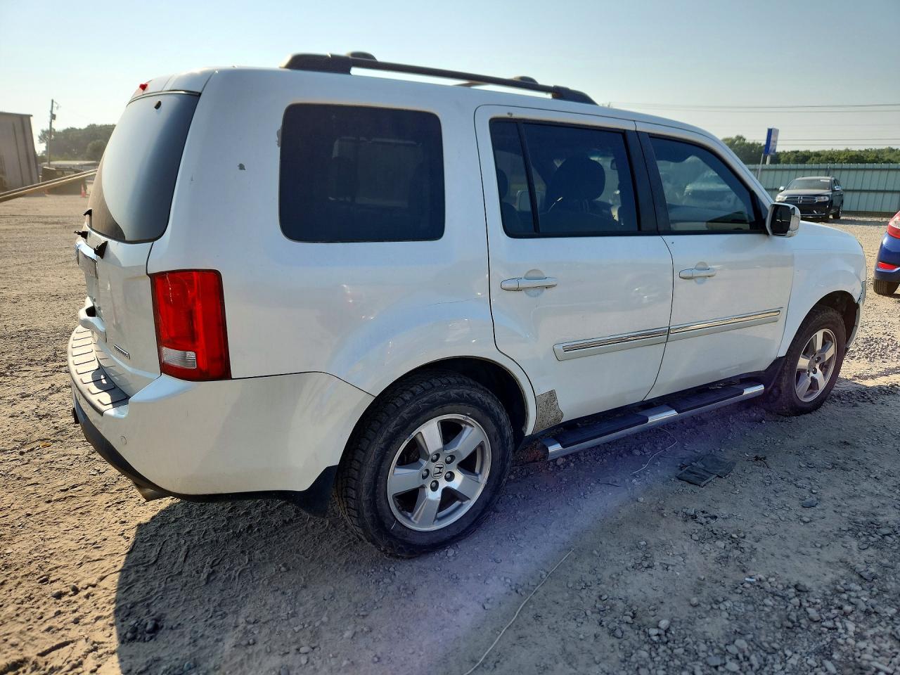 2012 Honda Pilot Touring White vin: 5FNYF3H9XCB040792