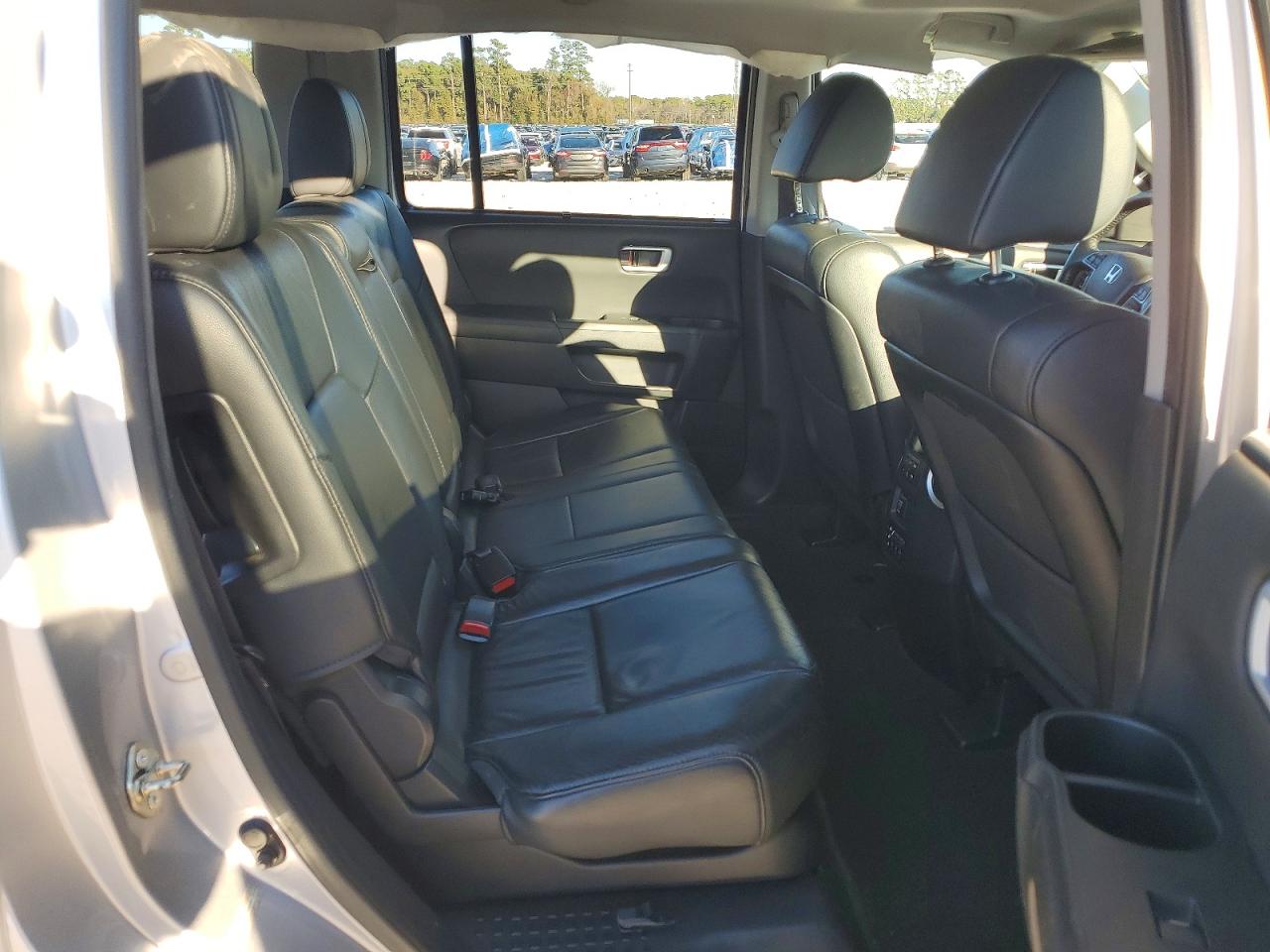 2015 Honda Pilot Touring Silver vin: 5FNYF3H9XFB008445