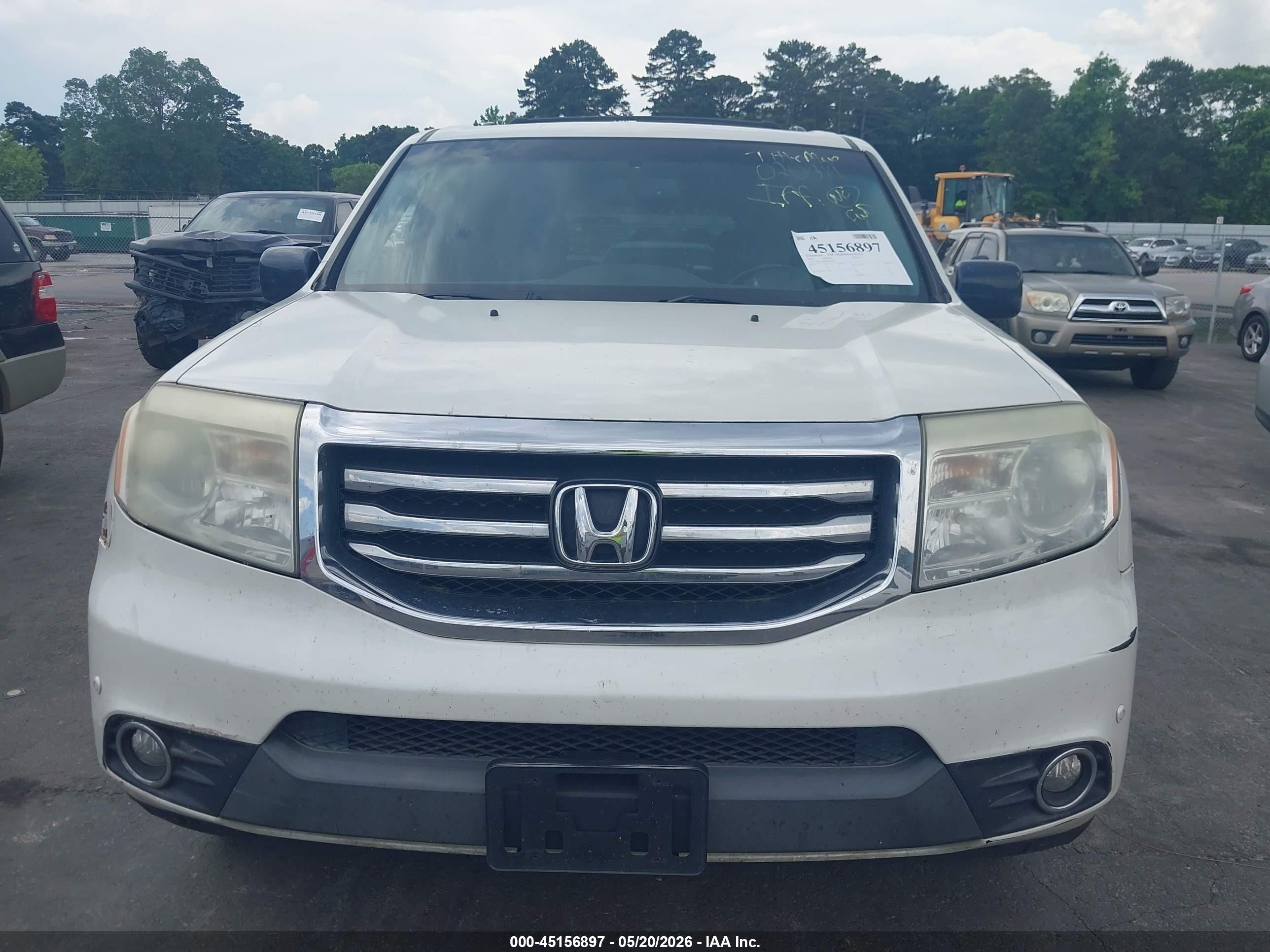 2015 Honda Pilot Touring Белый vin: 5FNYF3H9XFB020319