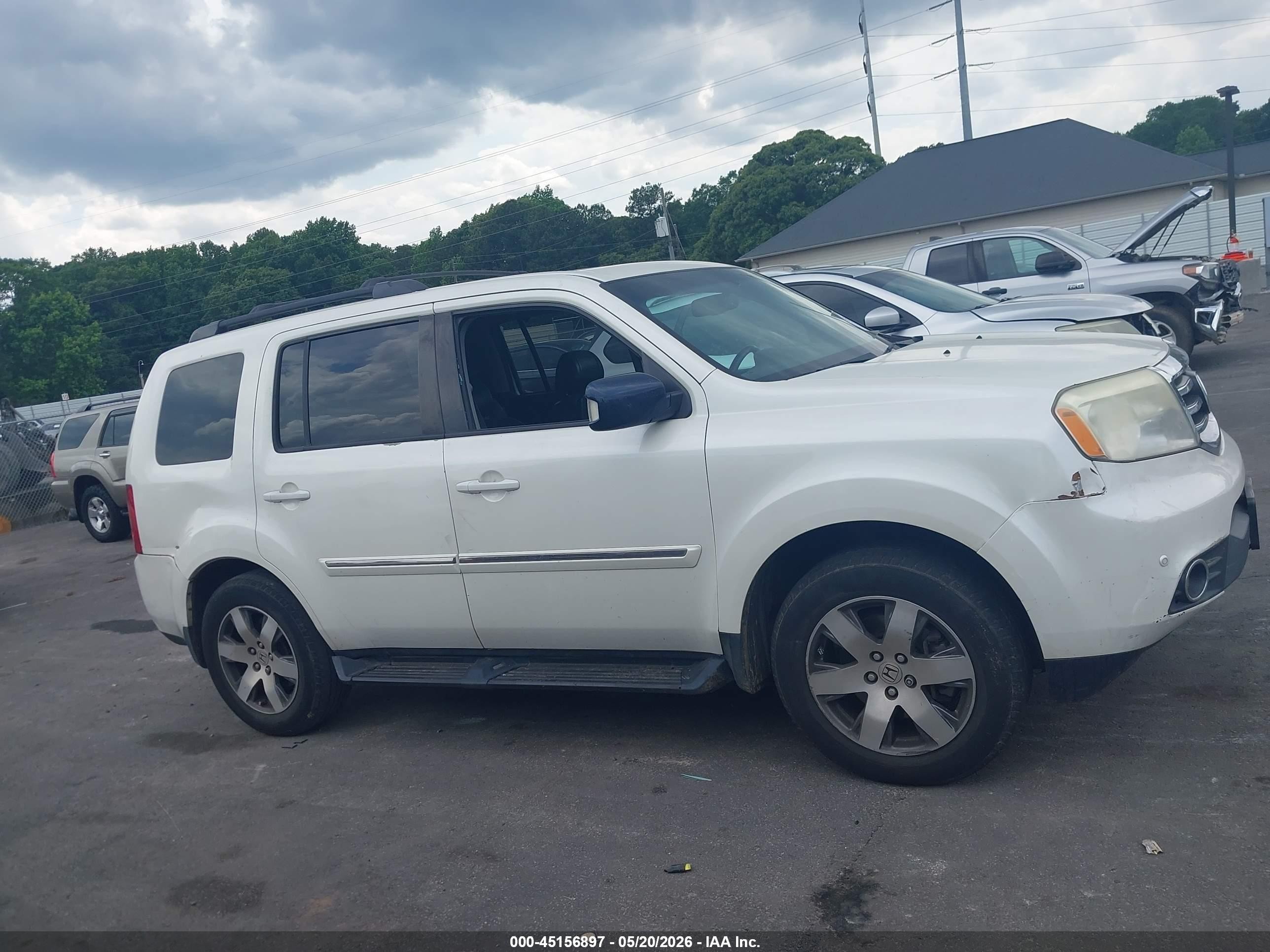 2015 Honda Pilot Touring Белый vin: 5FNYF3H9XFB020319