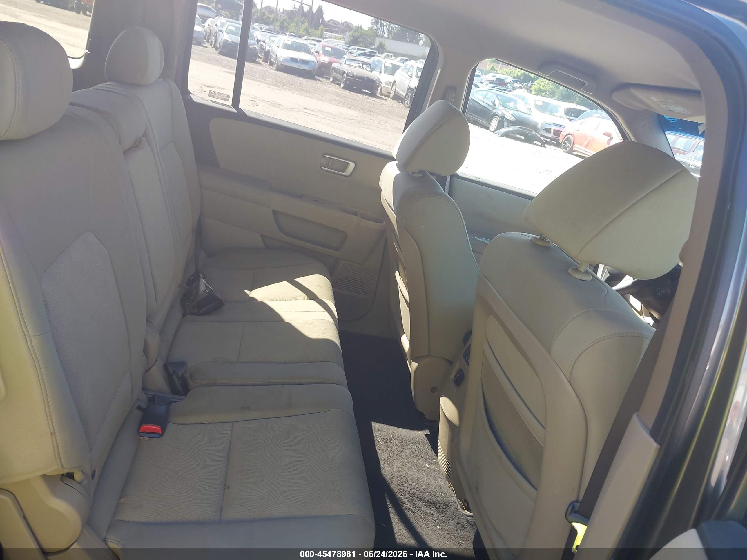2009 Honda Pilot Lx Gray vin: 5FNYF48209B013411