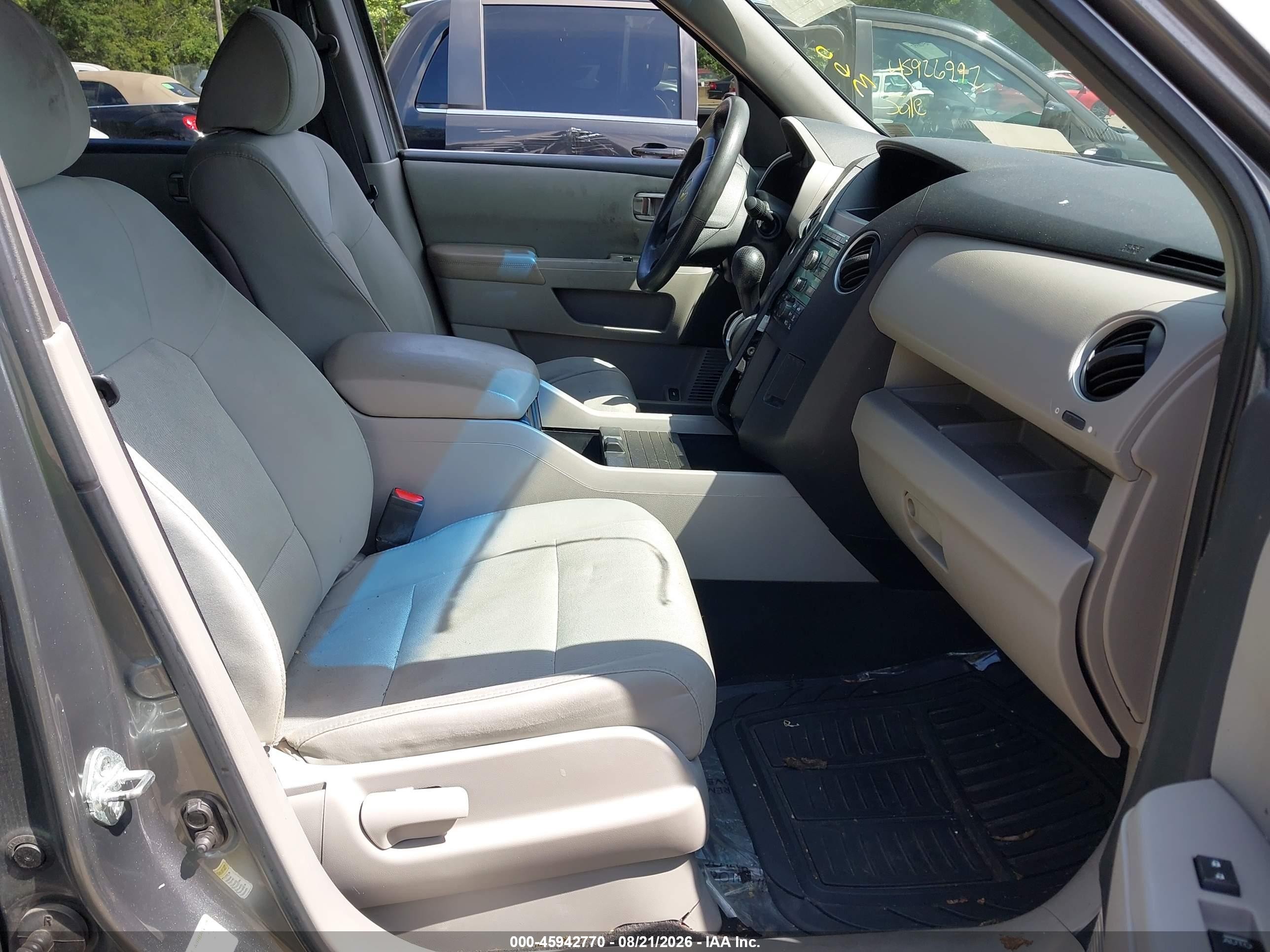 2009 Honda Pilot Lx Gray vin: 5FNYF48249B043284