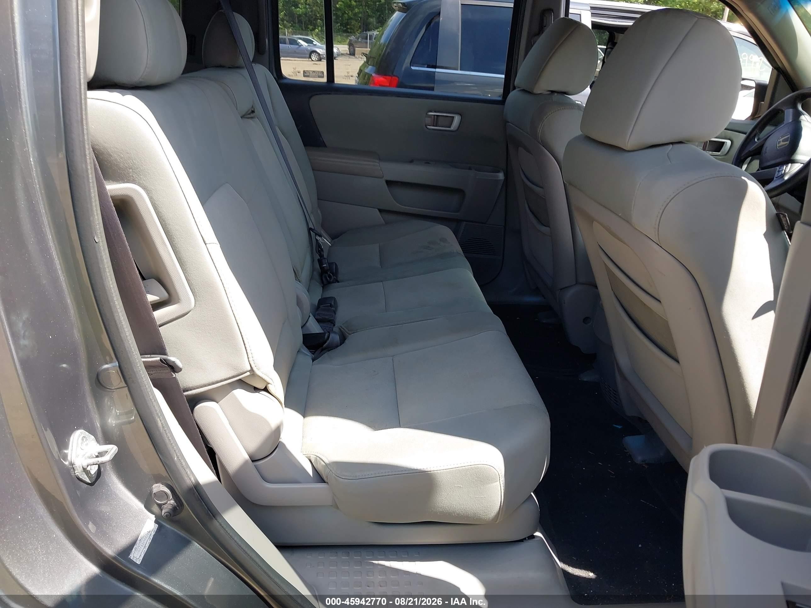 2009 Honda Pilot Lx Gray vin: 5FNYF48249B043284