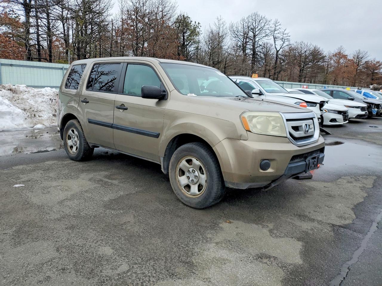 2009 Honda Pilot Lx Gold vin: 5FNYF48249B049750