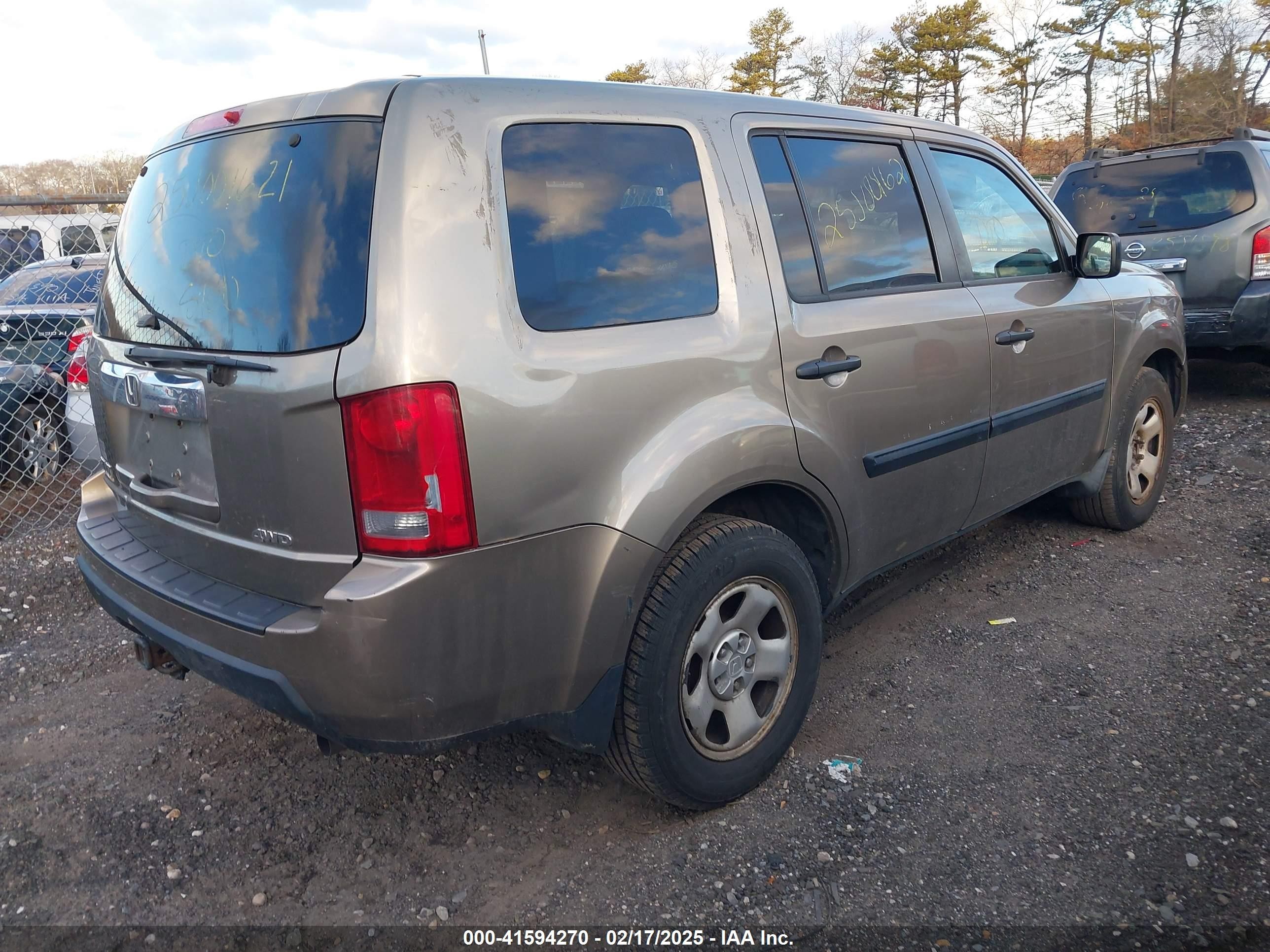2009 Honda Pilot Lx Gold vin: 5FNYF48269B051841
