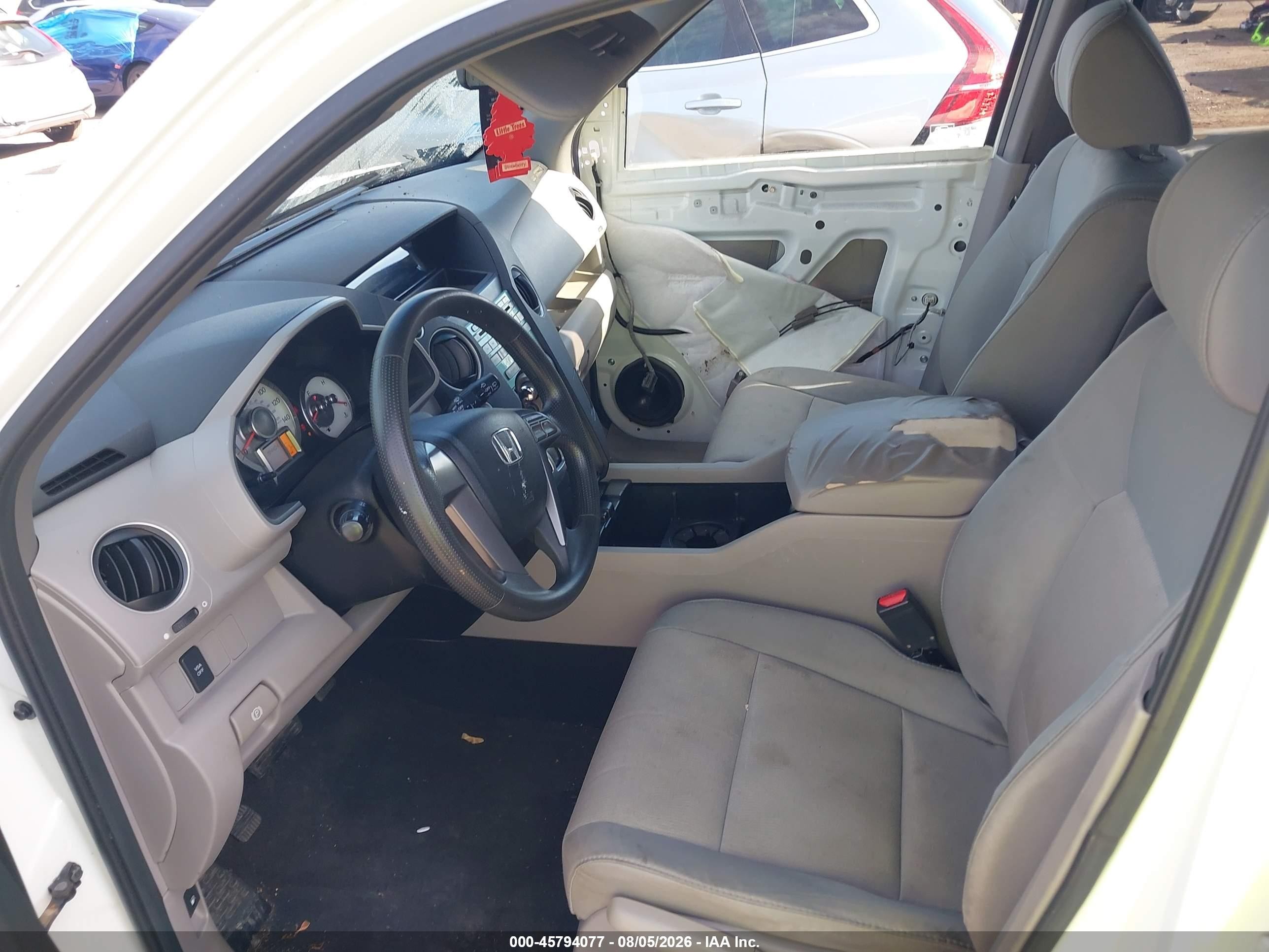 2009 Honda Pilot Lx White vin: 5FNYF48289B056250